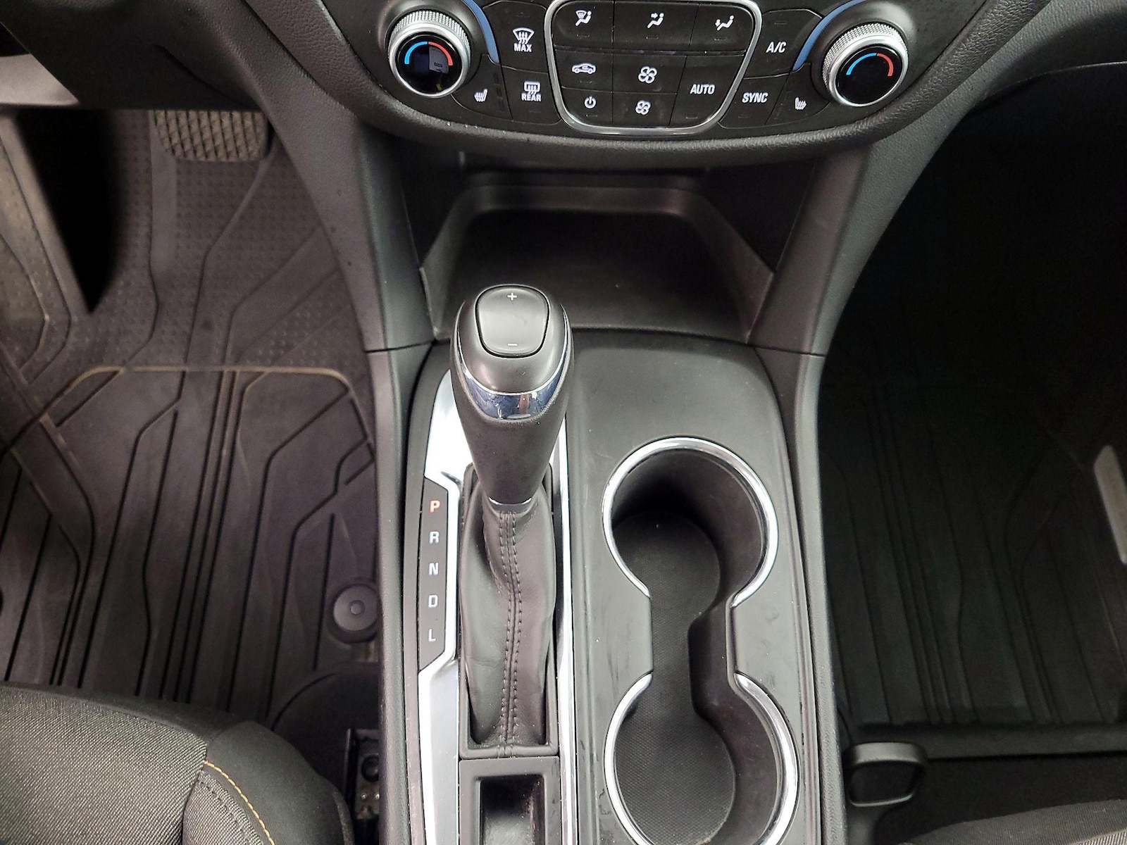 2019 Chevrolet Equinox LT - Photo 18