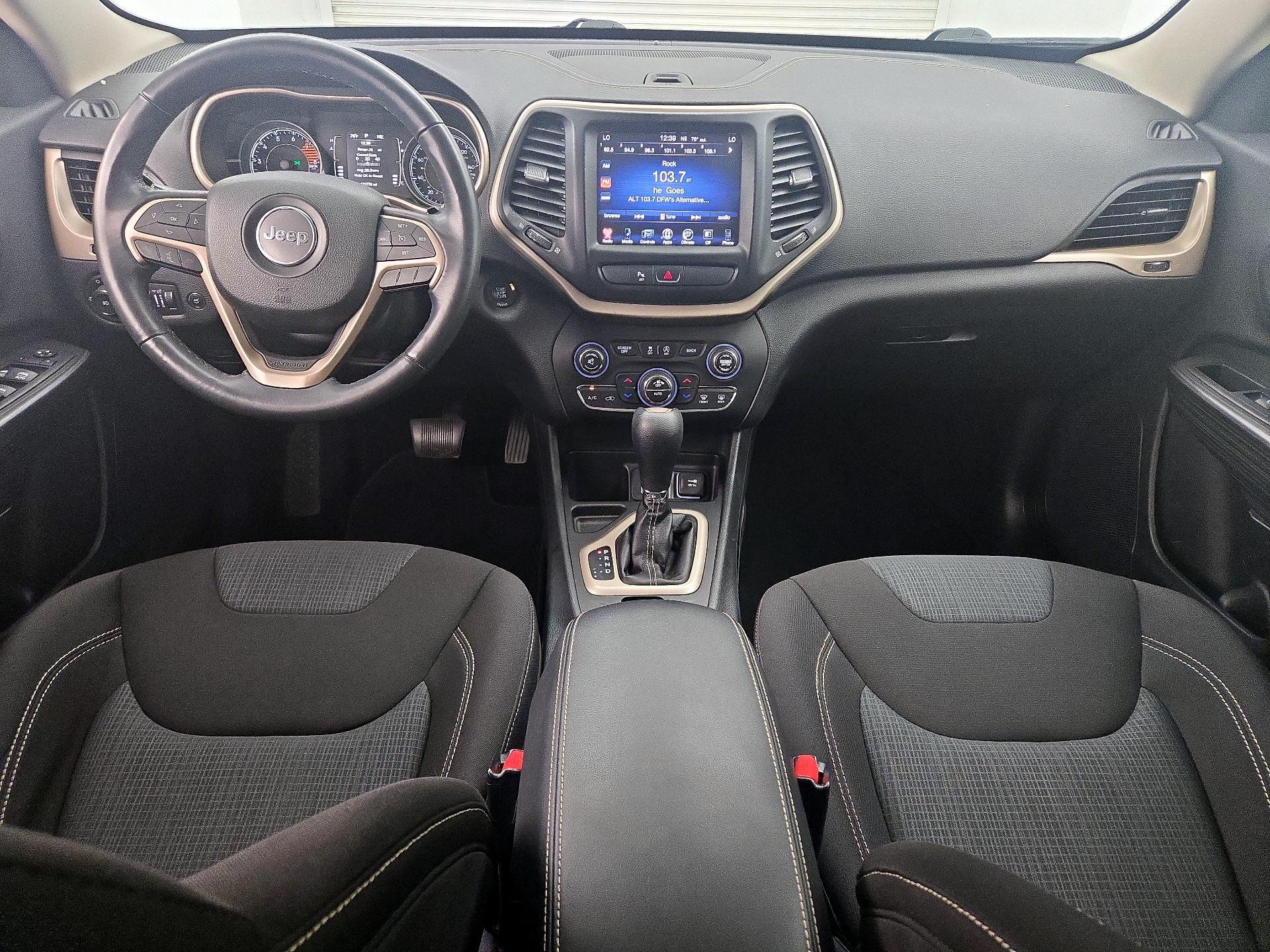 Thumbnail: 2016 Jeep Cherokee - 9