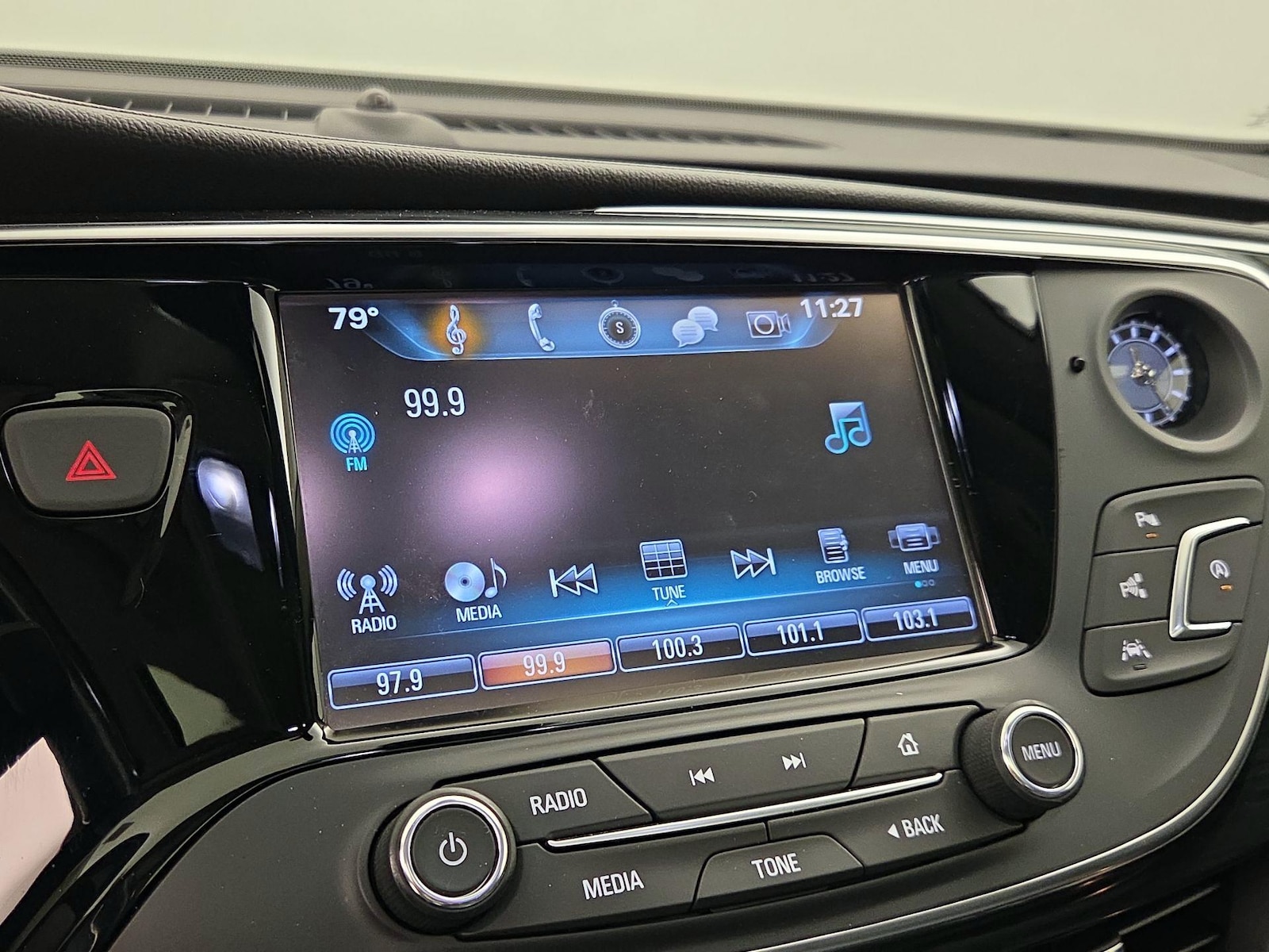 2020 Buick Envision Premium II - Photo 16