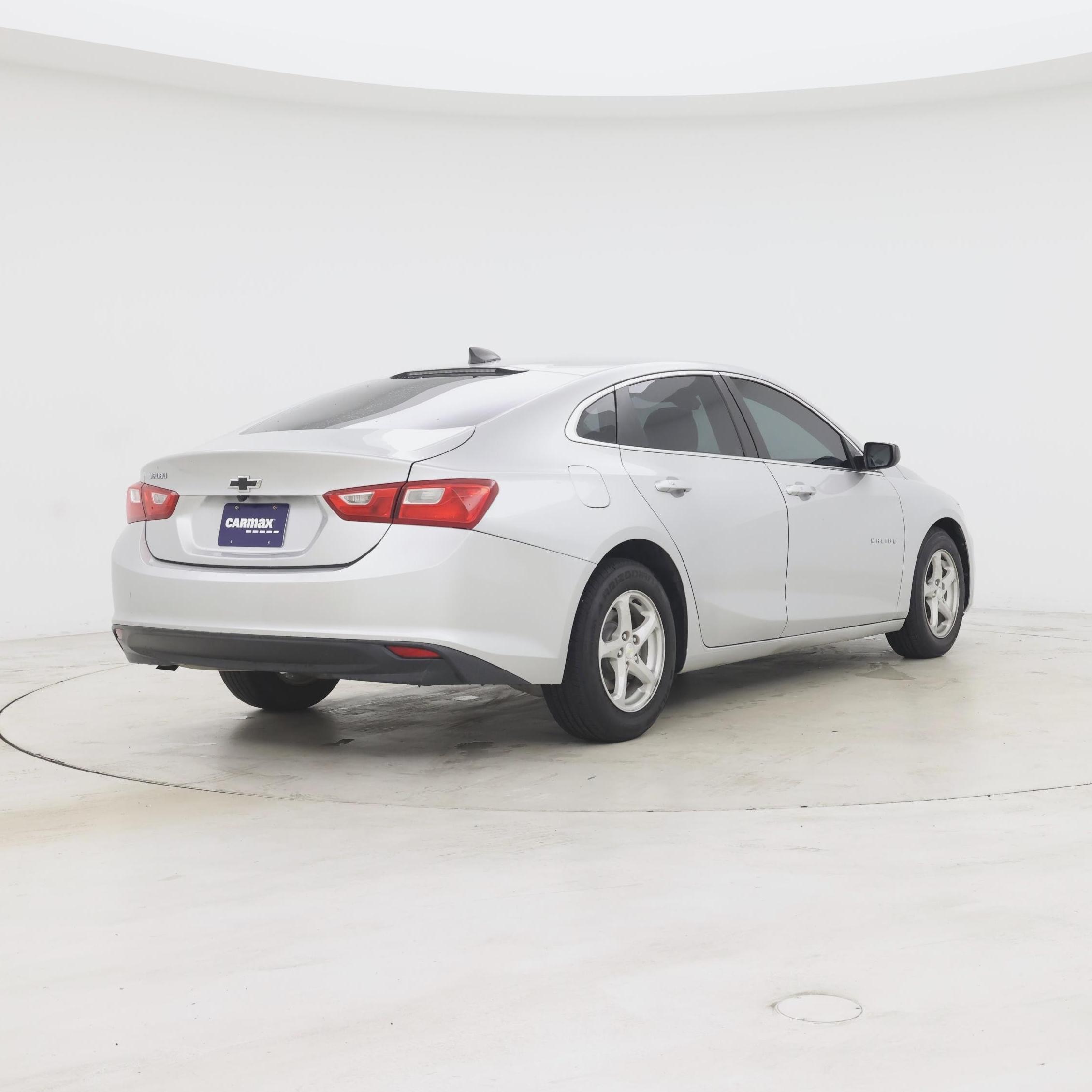 Thumbnail: 2018 Chevrolet Malibu - 8