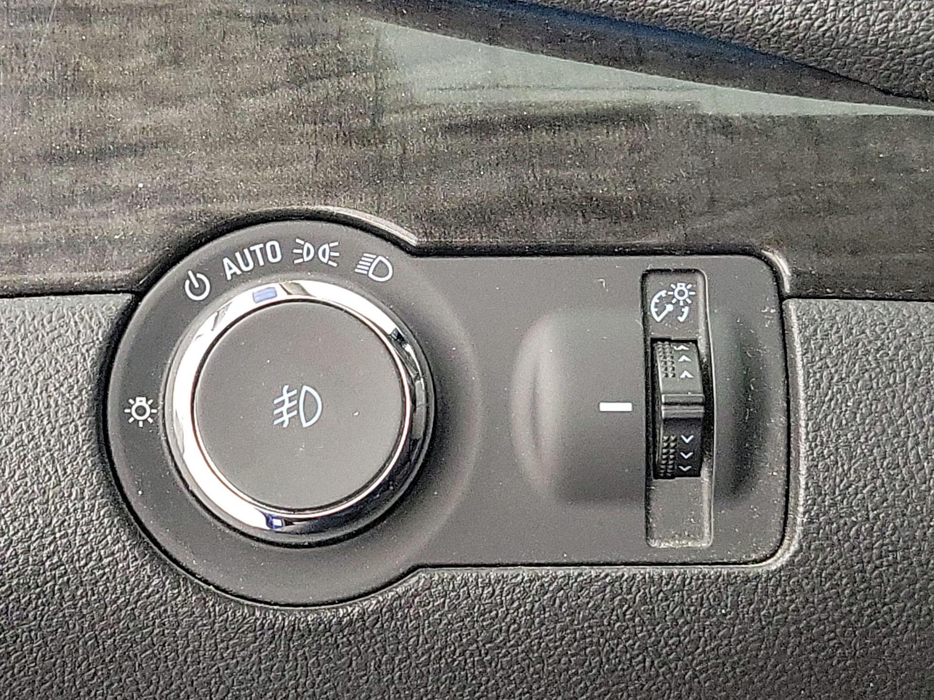 Thumbnail: 2015 Buick Encore - 13