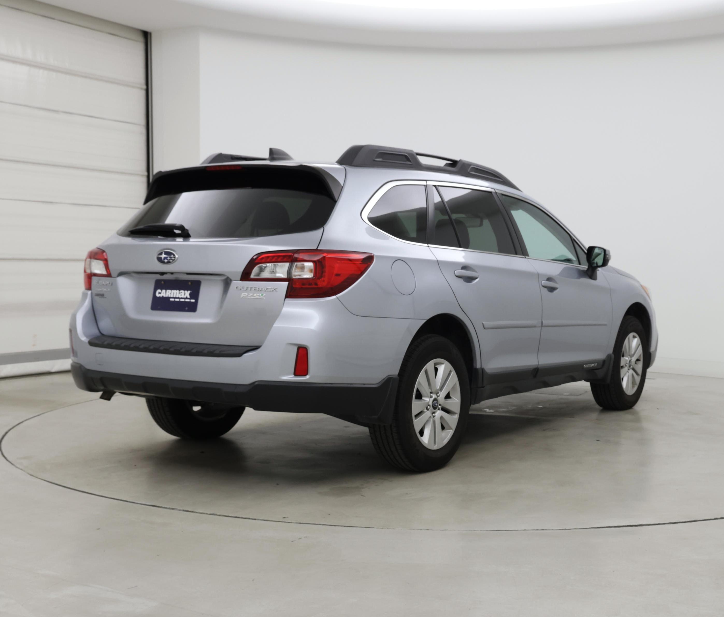 Thumbnail: 2017 Subaru Outback - 8