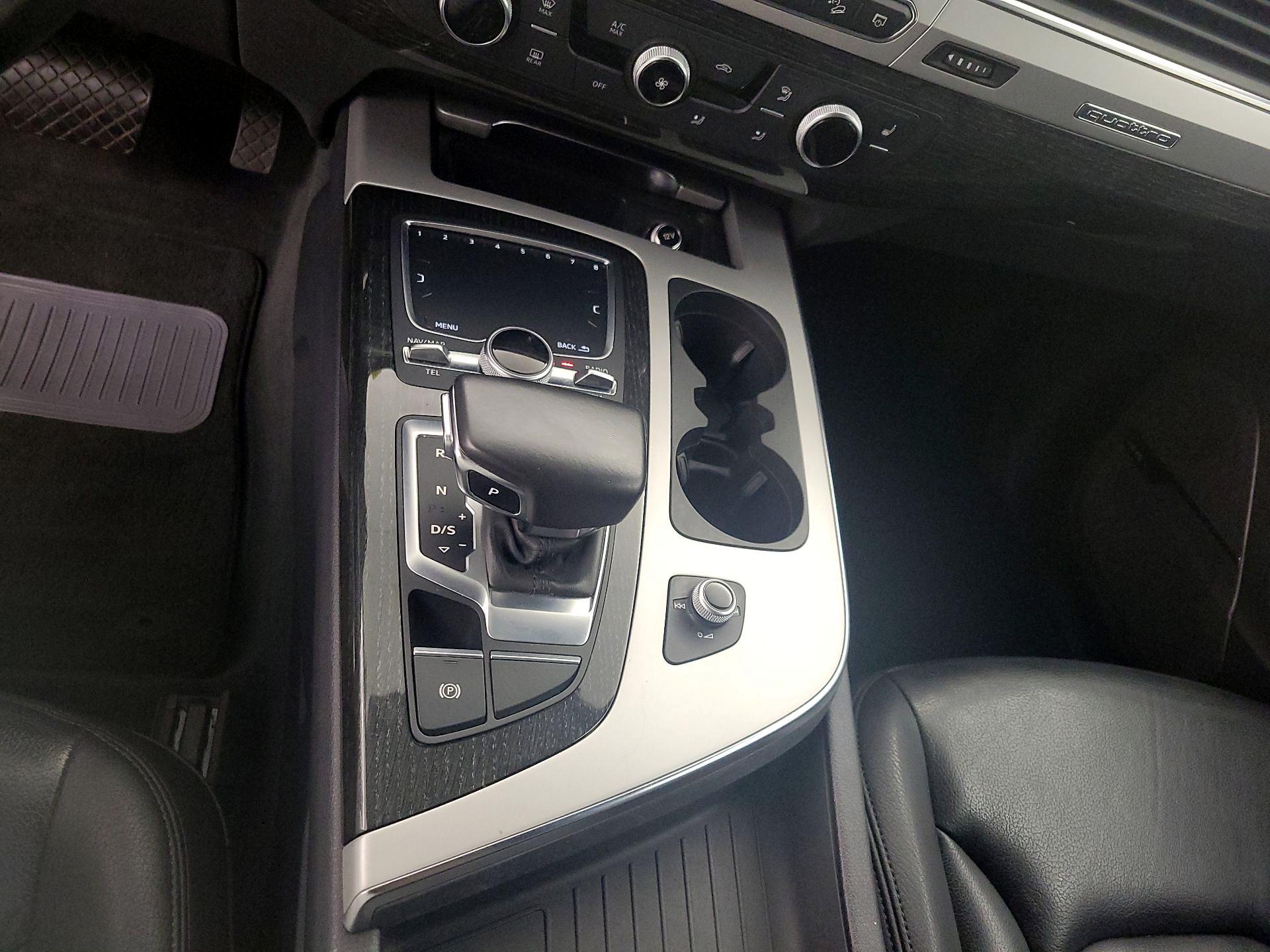 Thumbnail: 2019 Audi Q7 - 15