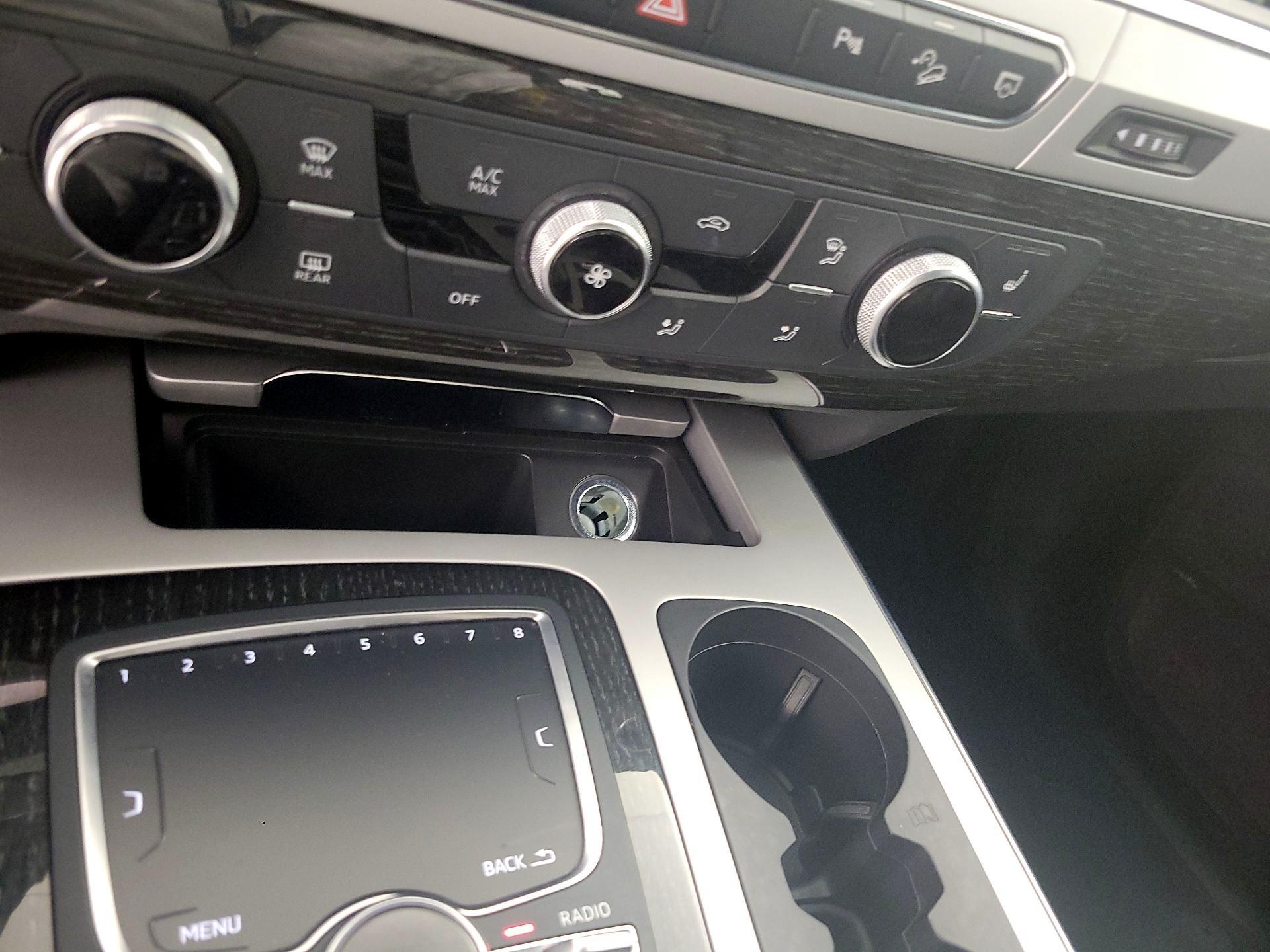 Thumbnail: 2019 Audi Q7 - 16