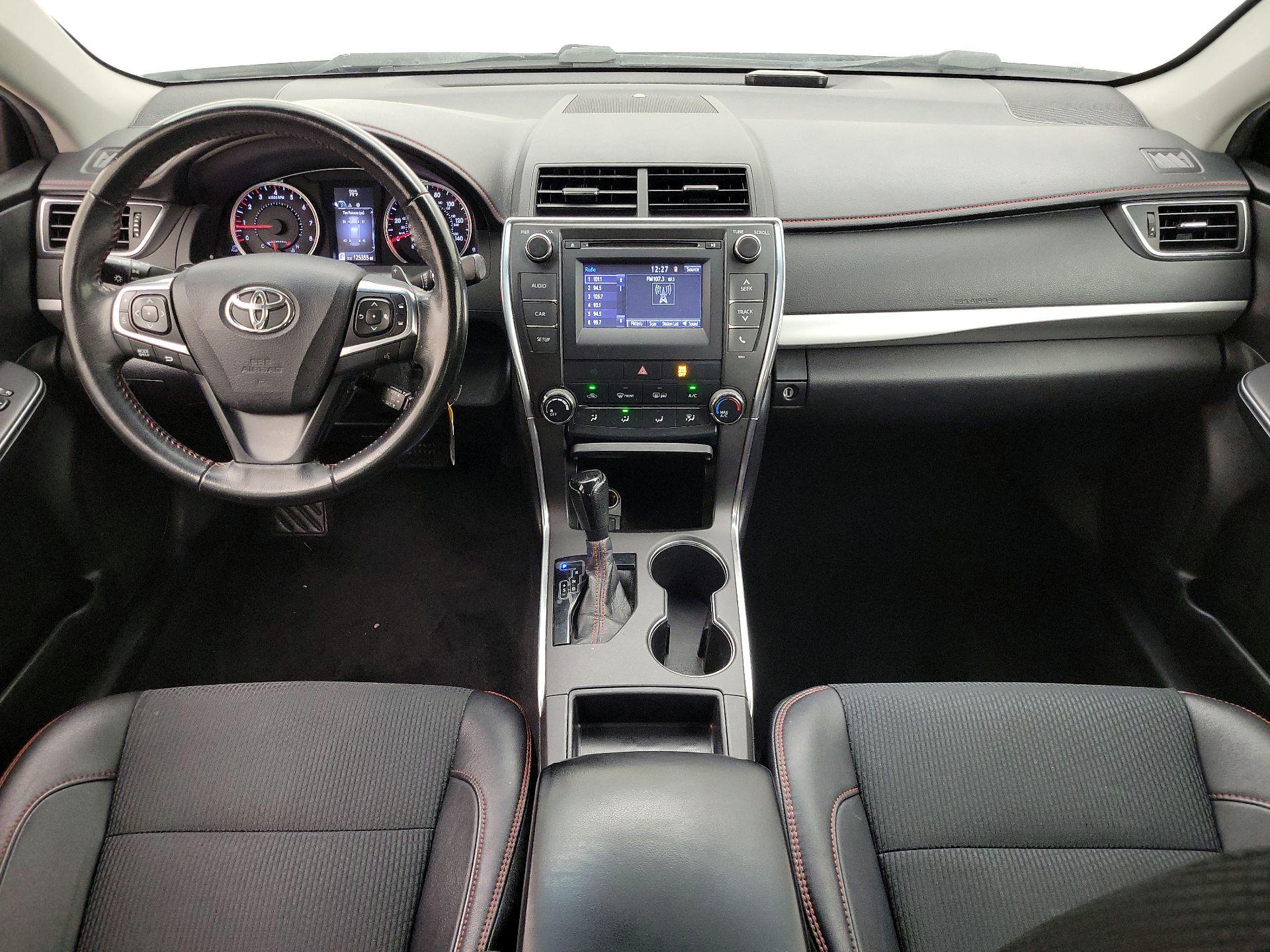 Thumbnail: 2016 Toyota Camry - 9