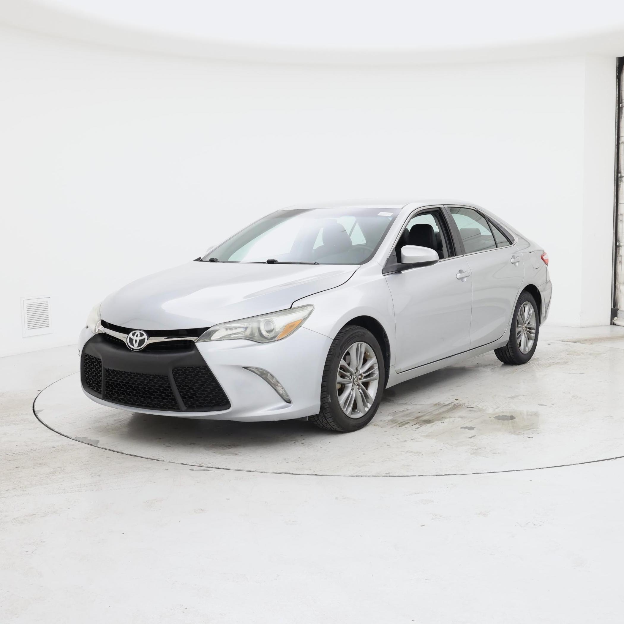 Thumbnail: 2016 Toyota Camry - 4