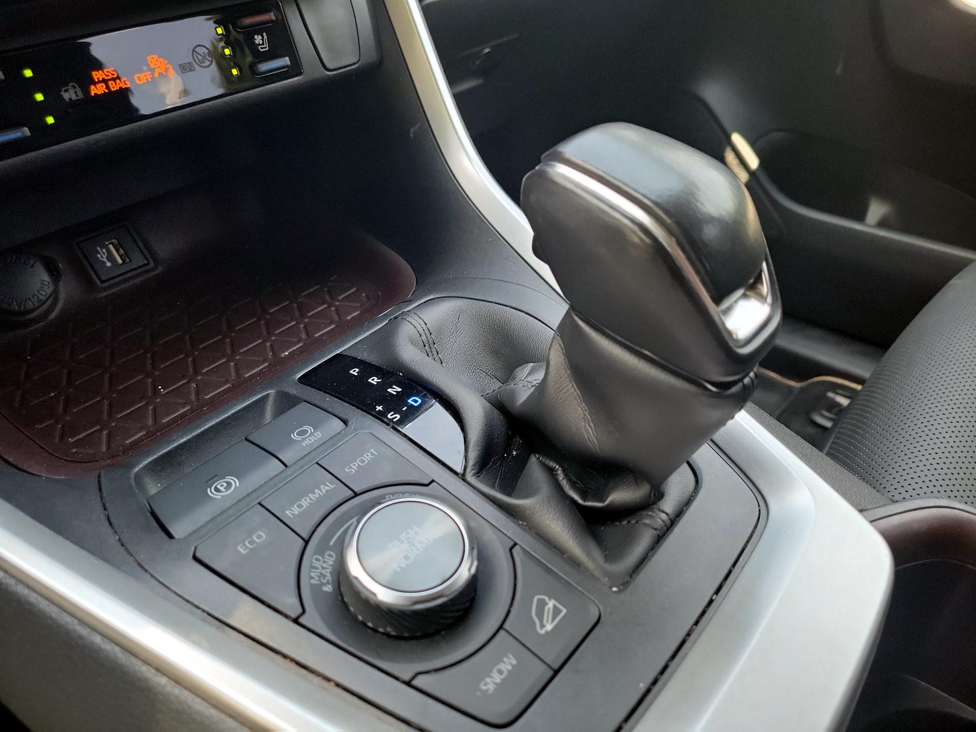 Thumbnail: 2023 Toyota RAV4 - 17
