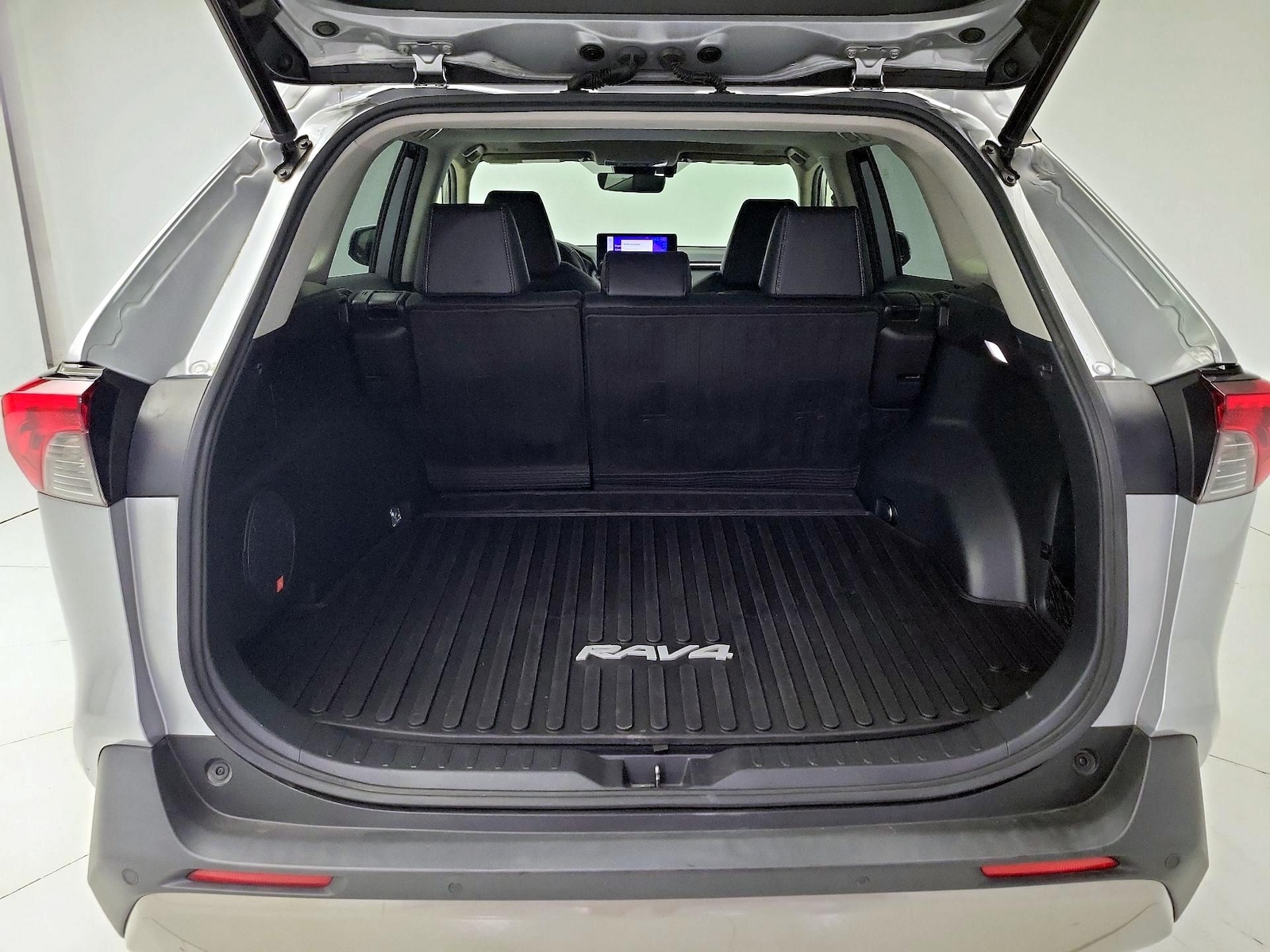 2023 Toyota RAV4 Limited - Photo 22