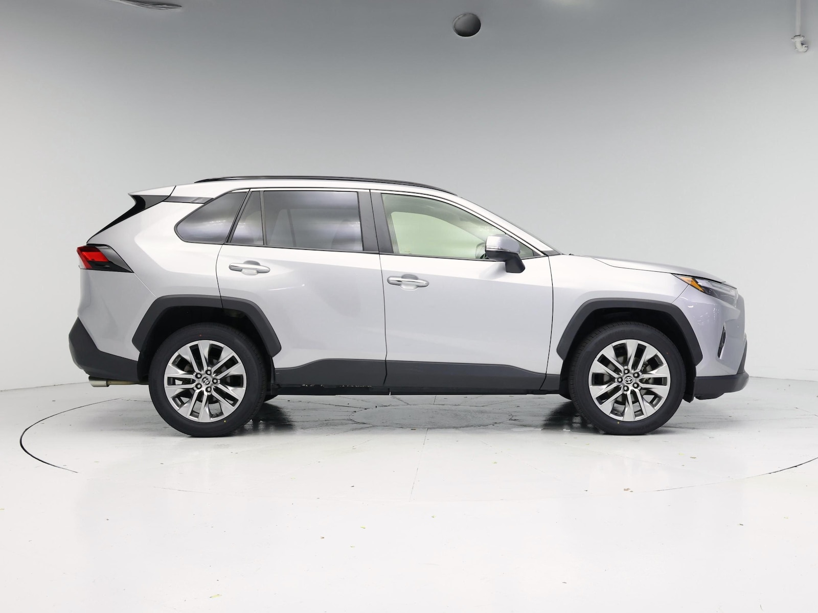 2023 Toyota RAV4 Limited - Photo 8