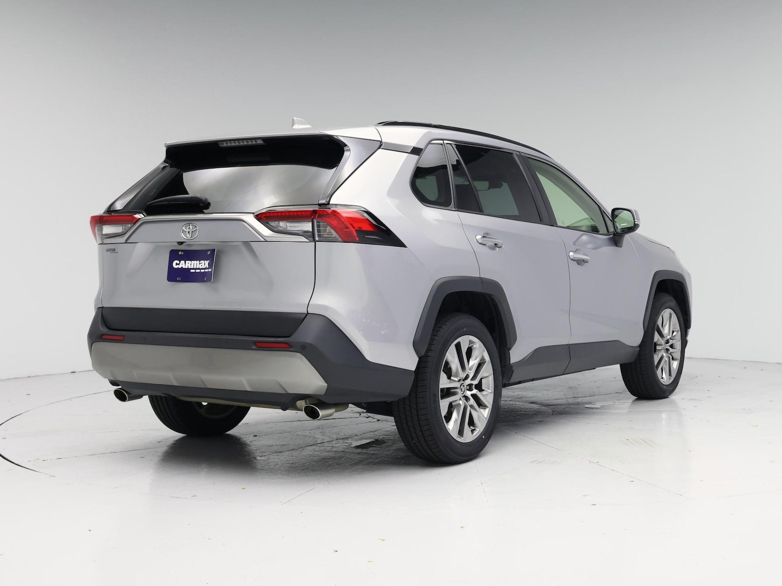 2023 Toyota RAV4 Limited - Photo 9