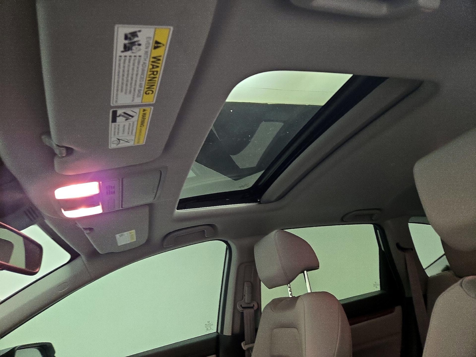 Sunroof(s) & Overhead Airbags