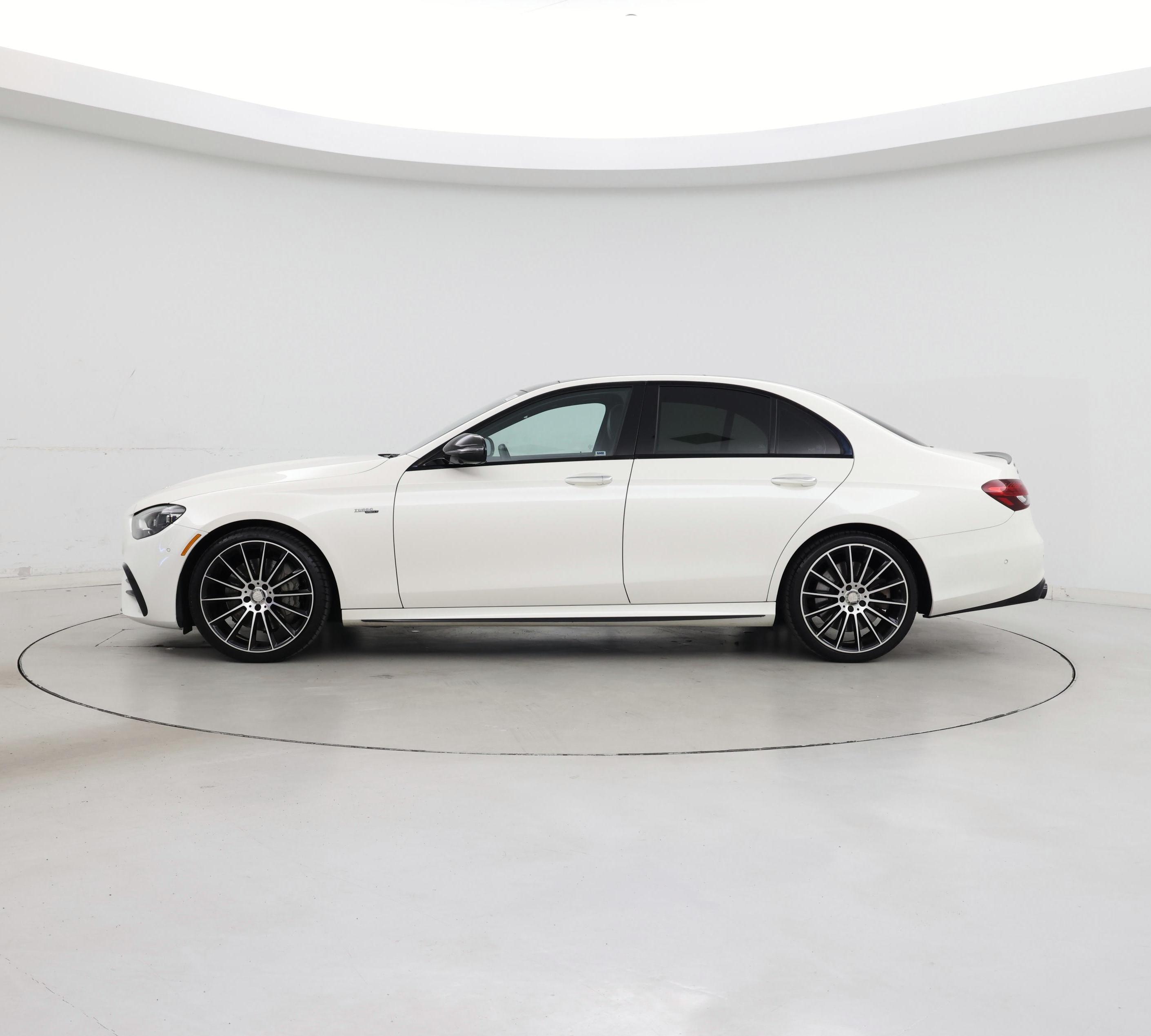 Thumbnail: 2022 Mercedes-Benz E-Class - 3