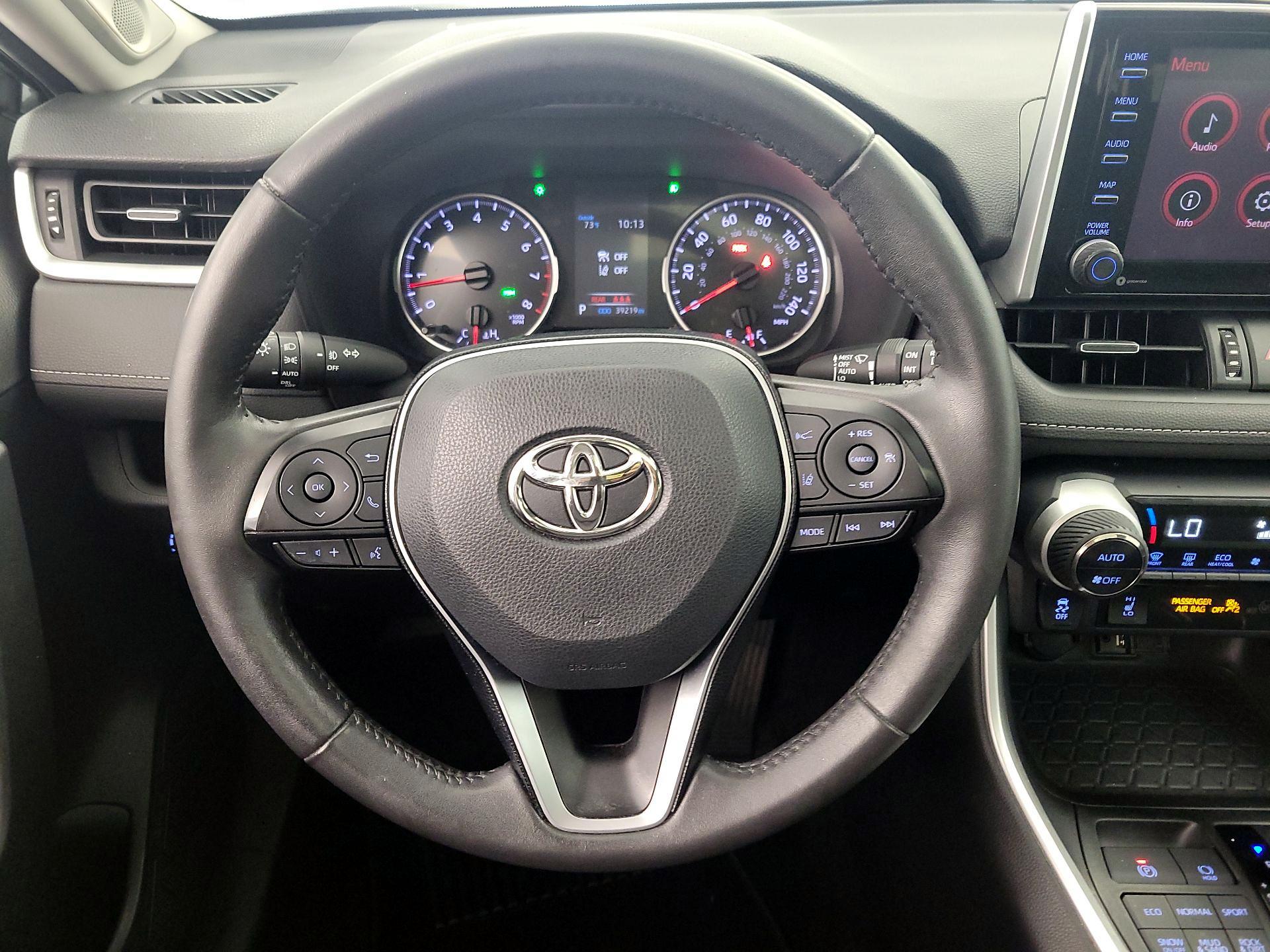 Thumbnail: 2019 Toyota RAV4 - 10