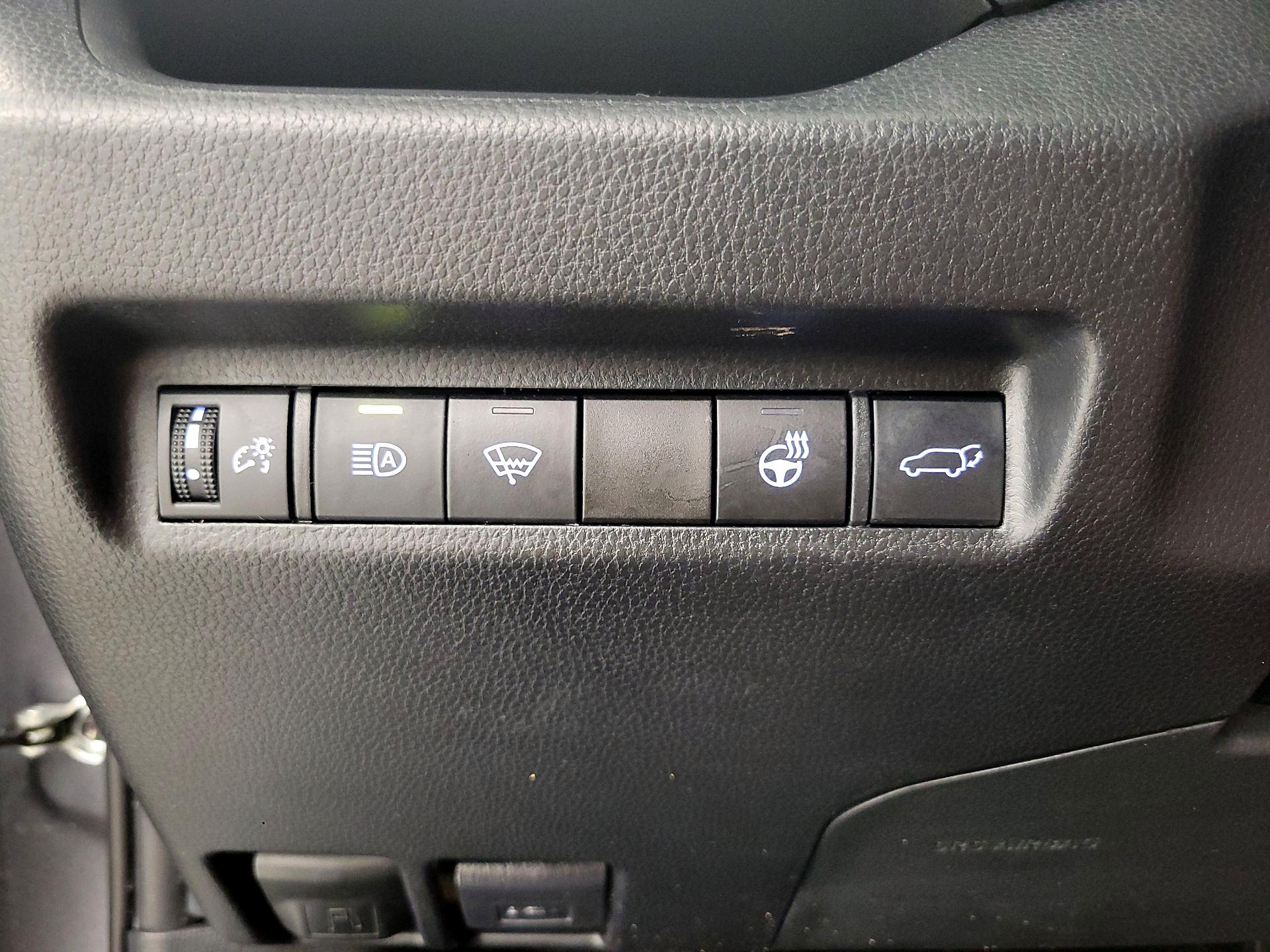 Thumbnail: 2019 Toyota RAV4 - 13