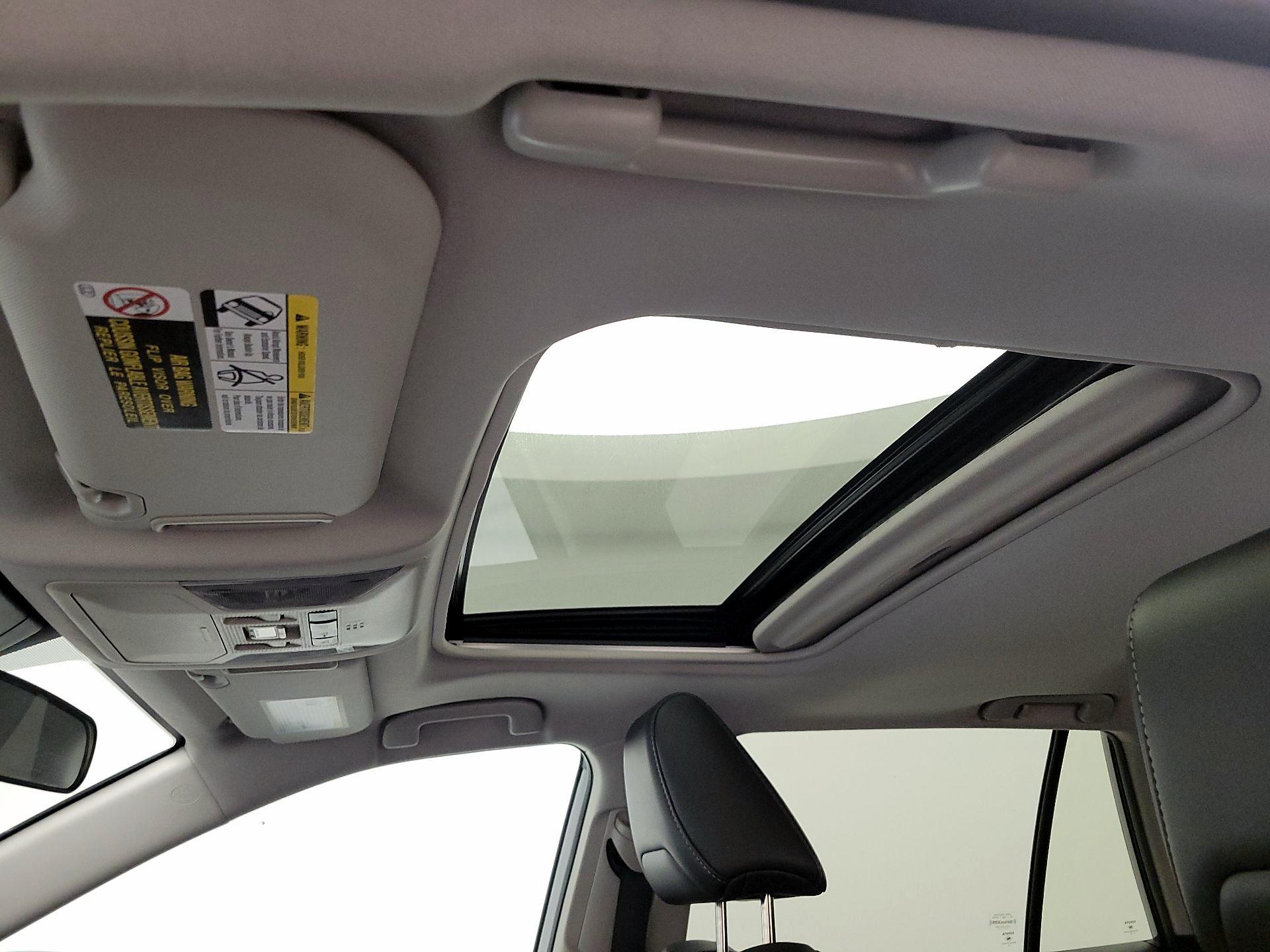 Thumbnail: 2019 Toyota RAV4 - 20