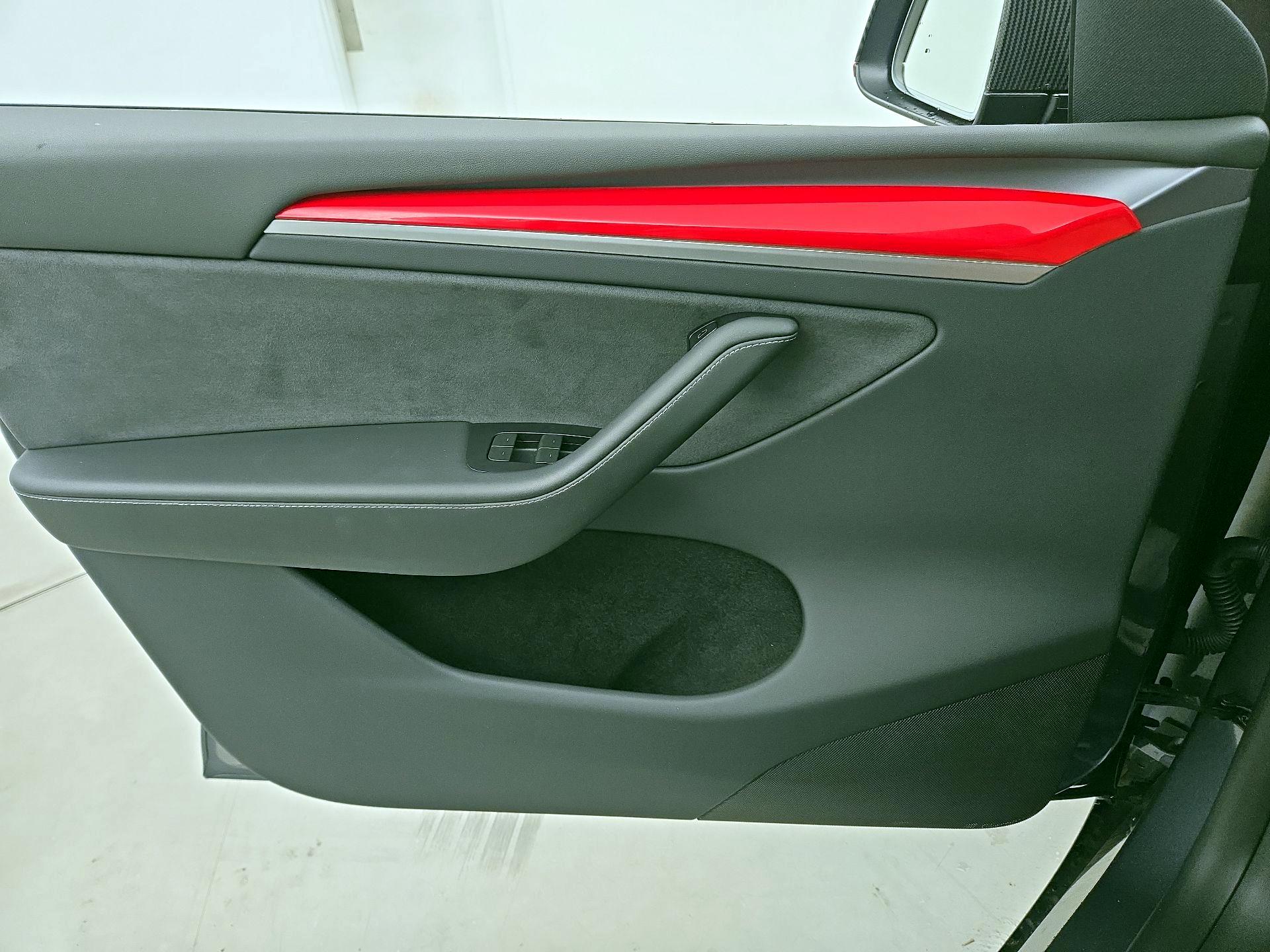 Thumbnail: 2023 Tesla Model Y - 12
