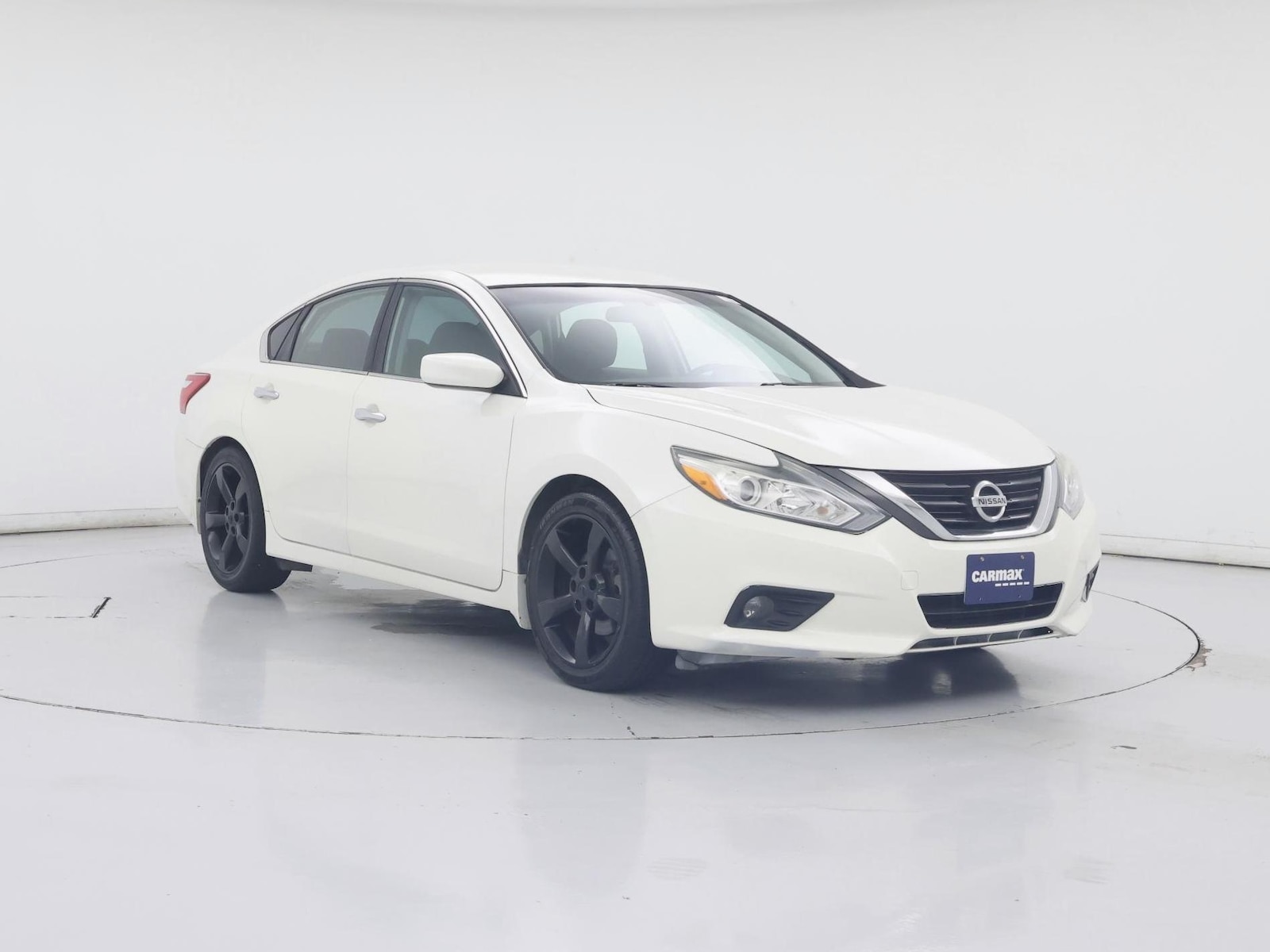 2016 Nissan Altima SV - Photo 2