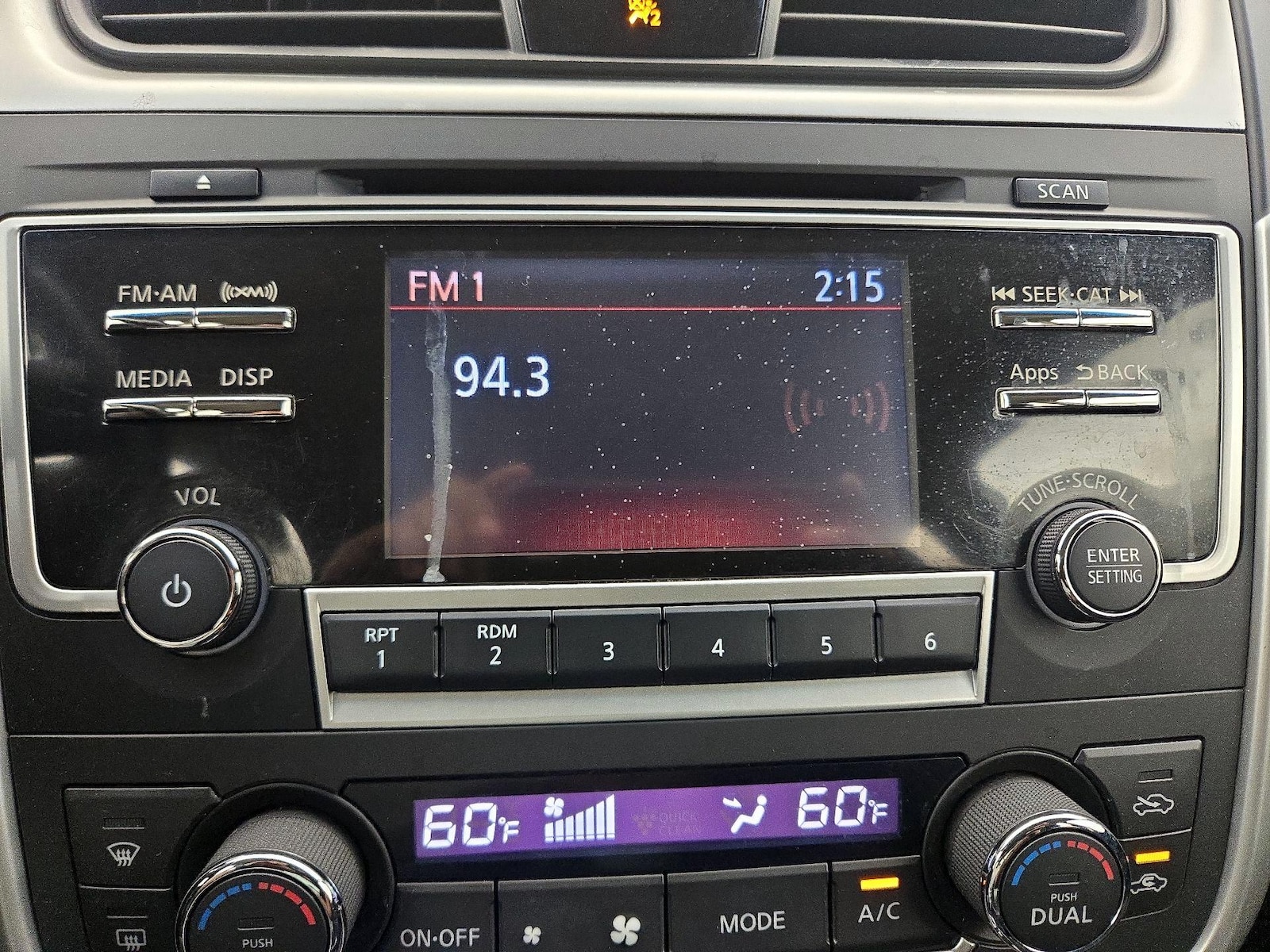 2016 Nissan Altima SV - Photo 16