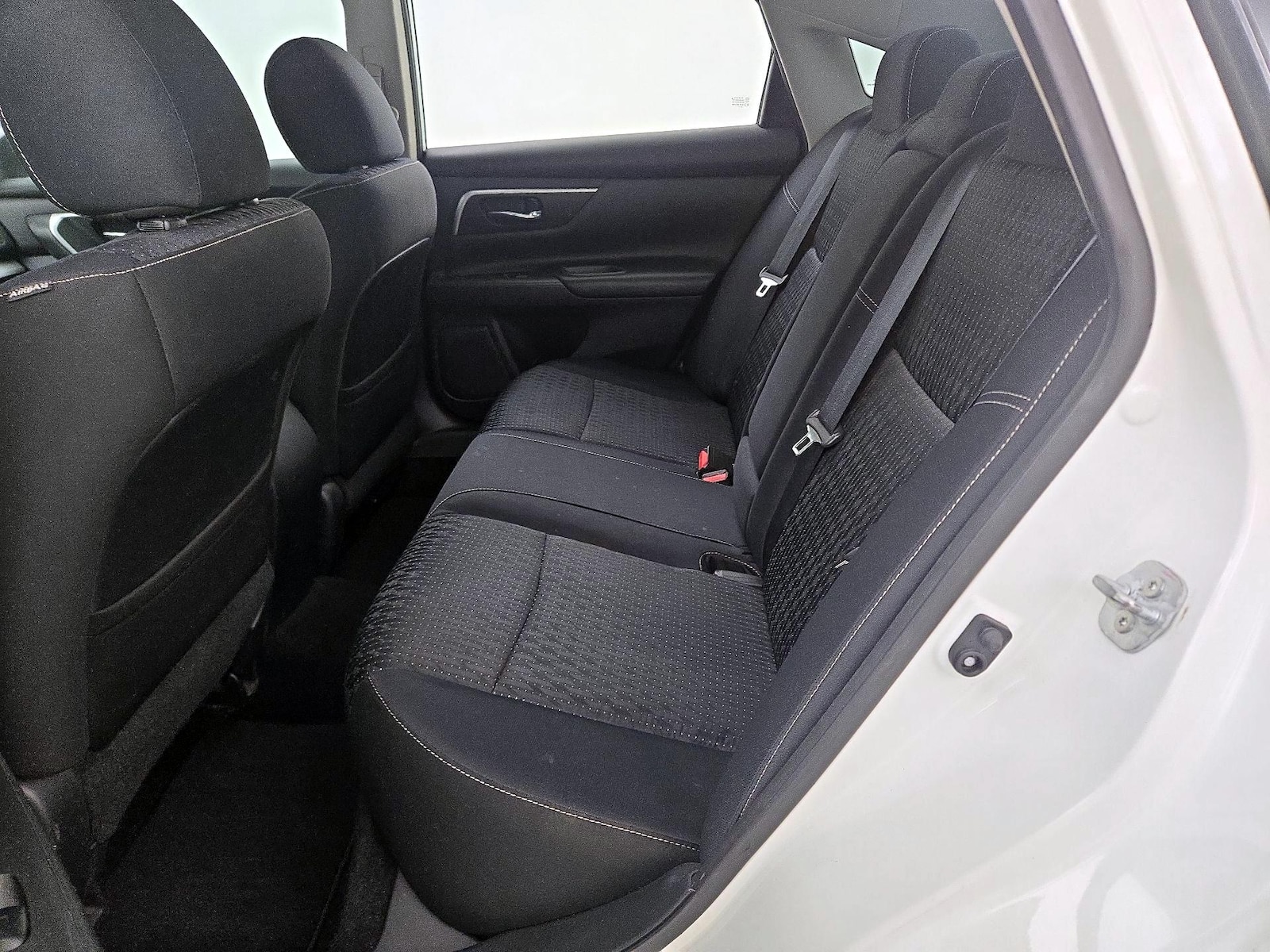 2016 Nissan Altima SV - Photo 20