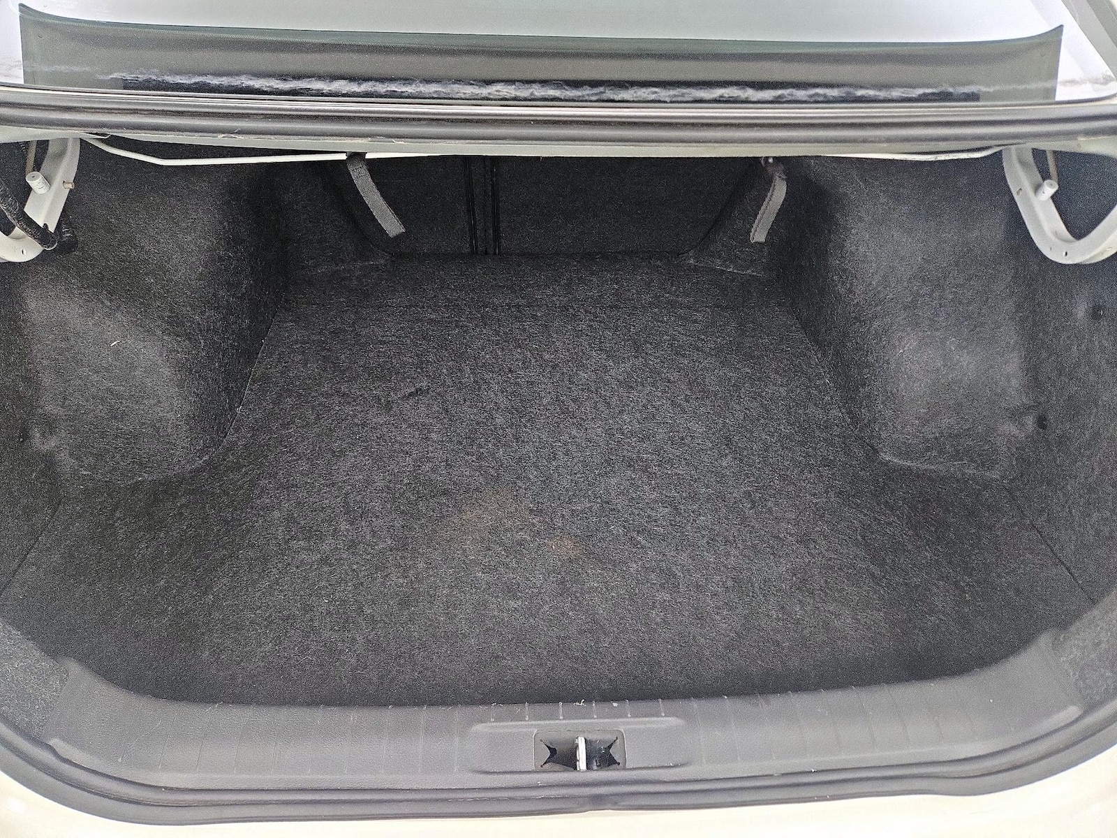 2016 Nissan Altima SV - Photo 21
