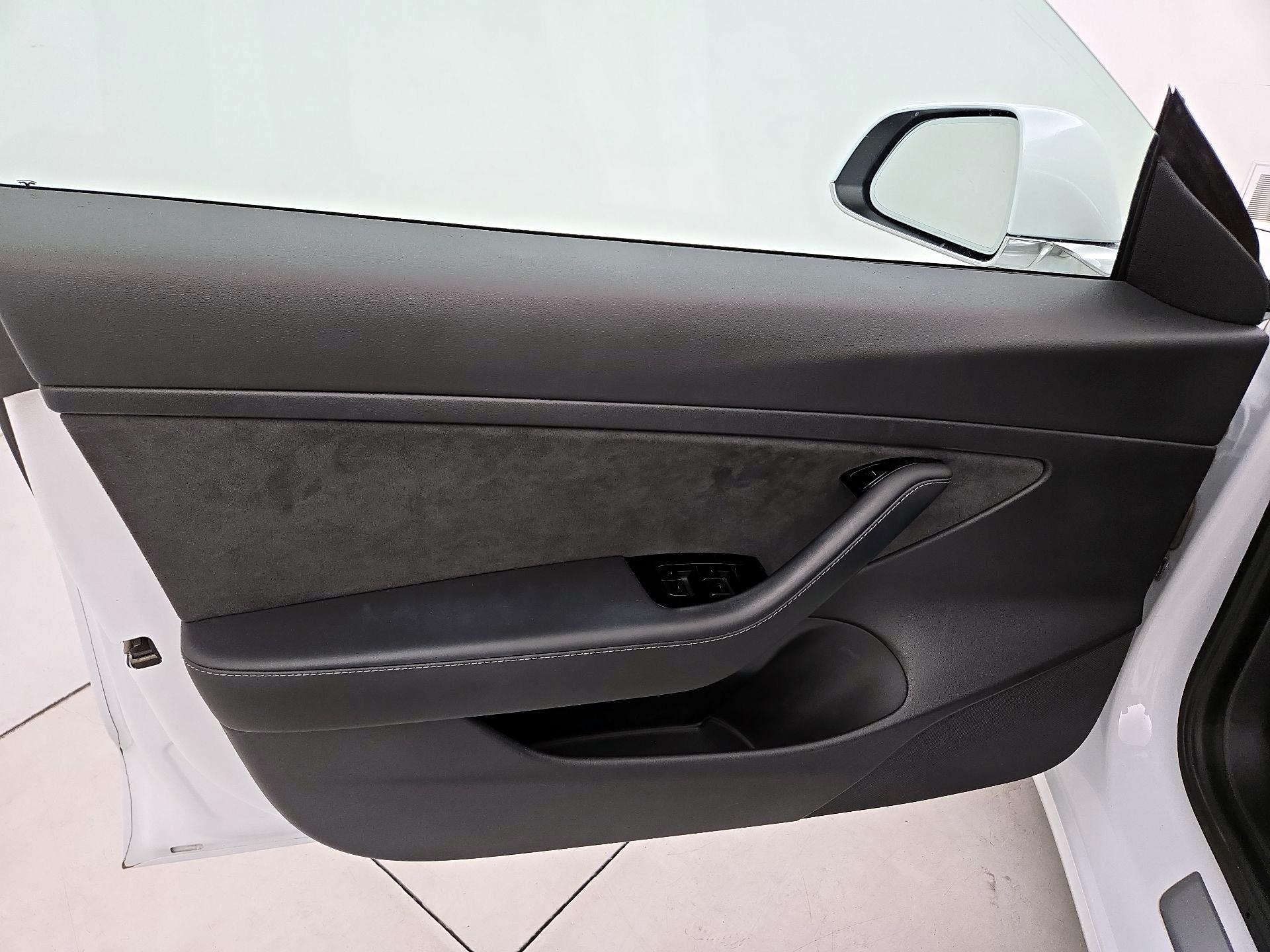 Thumbnail: 2020 Tesla Model 3 - 12