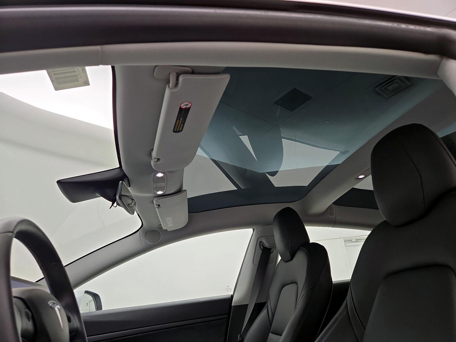Thumbnail: 2020 Tesla Model 3 - 18