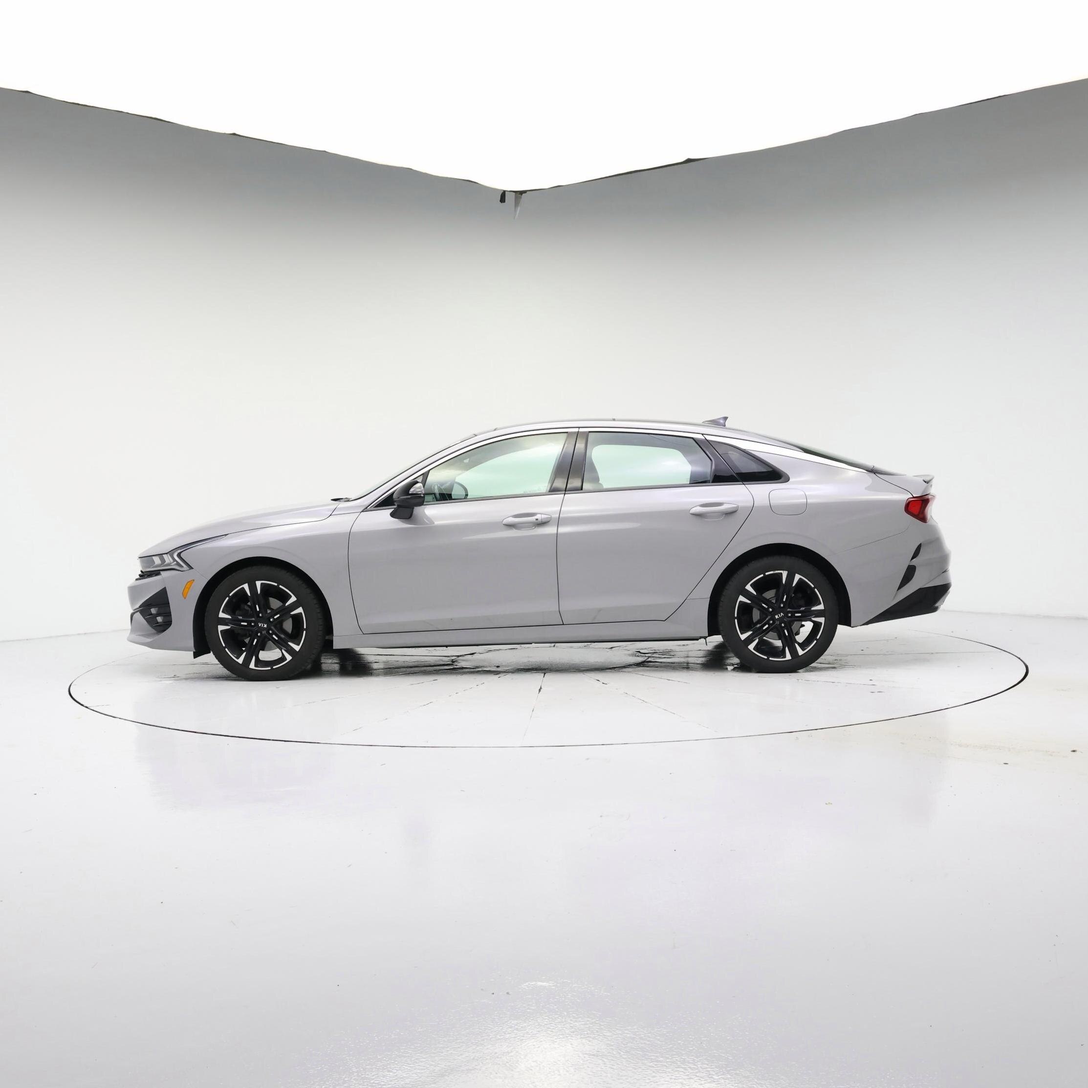 Thumbnail: 2021 Kia K5 - 3