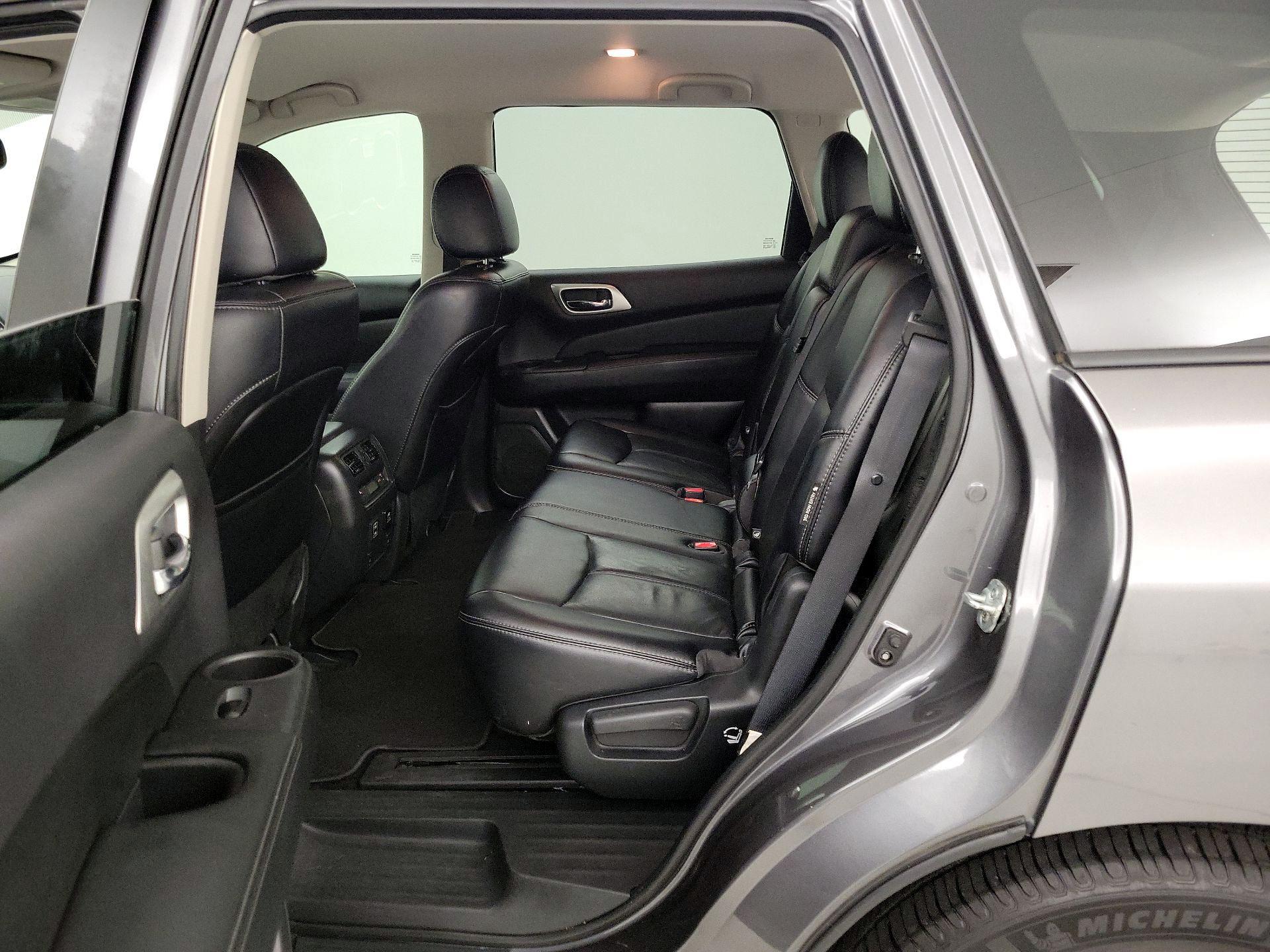 Thumbnail: 2018 Nissan Pathfinder - 19