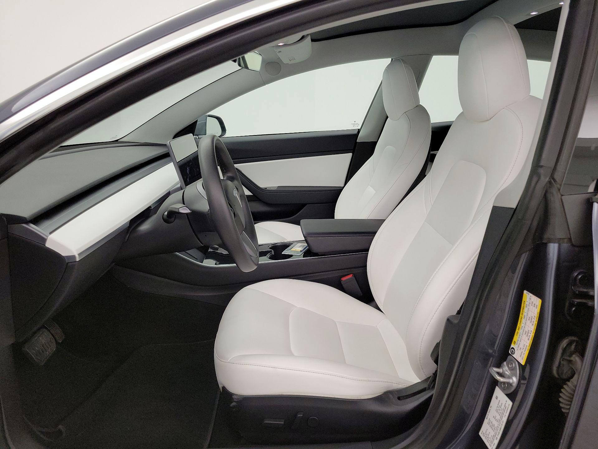 Thumbnail: 2020 Tesla Model 3 - 11
