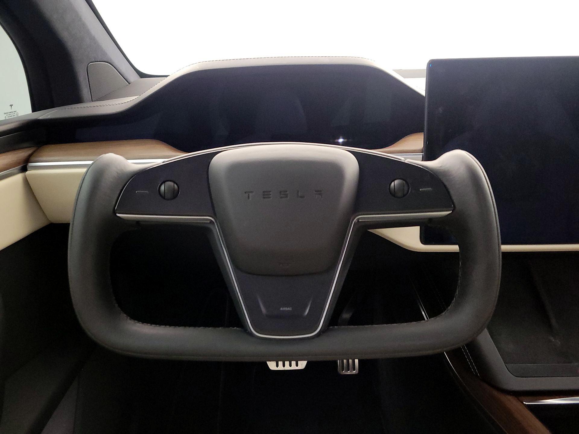 Thumbnail: 2022 Tesla Model X - 10