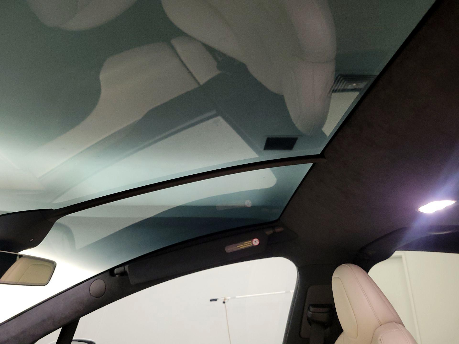 Thumbnail: 2022 Tesla Model X - 18