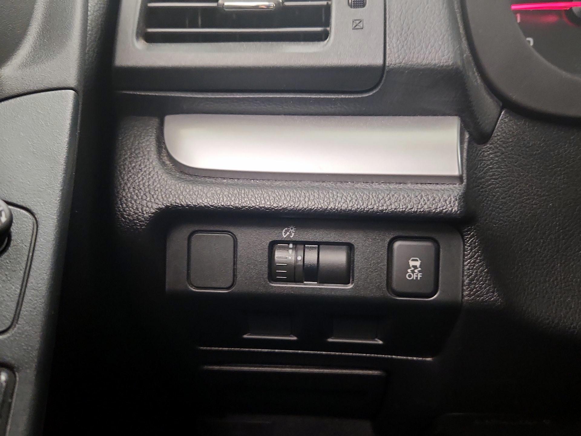 Thumbnail: 2015 Subaru Forester - 13