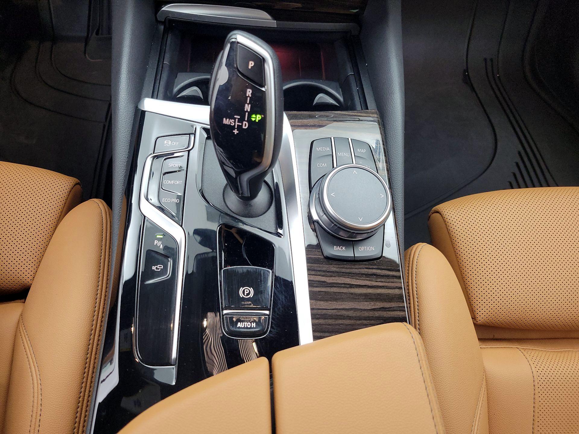 Thumbnail: 2021 BMW 5 Series - 18