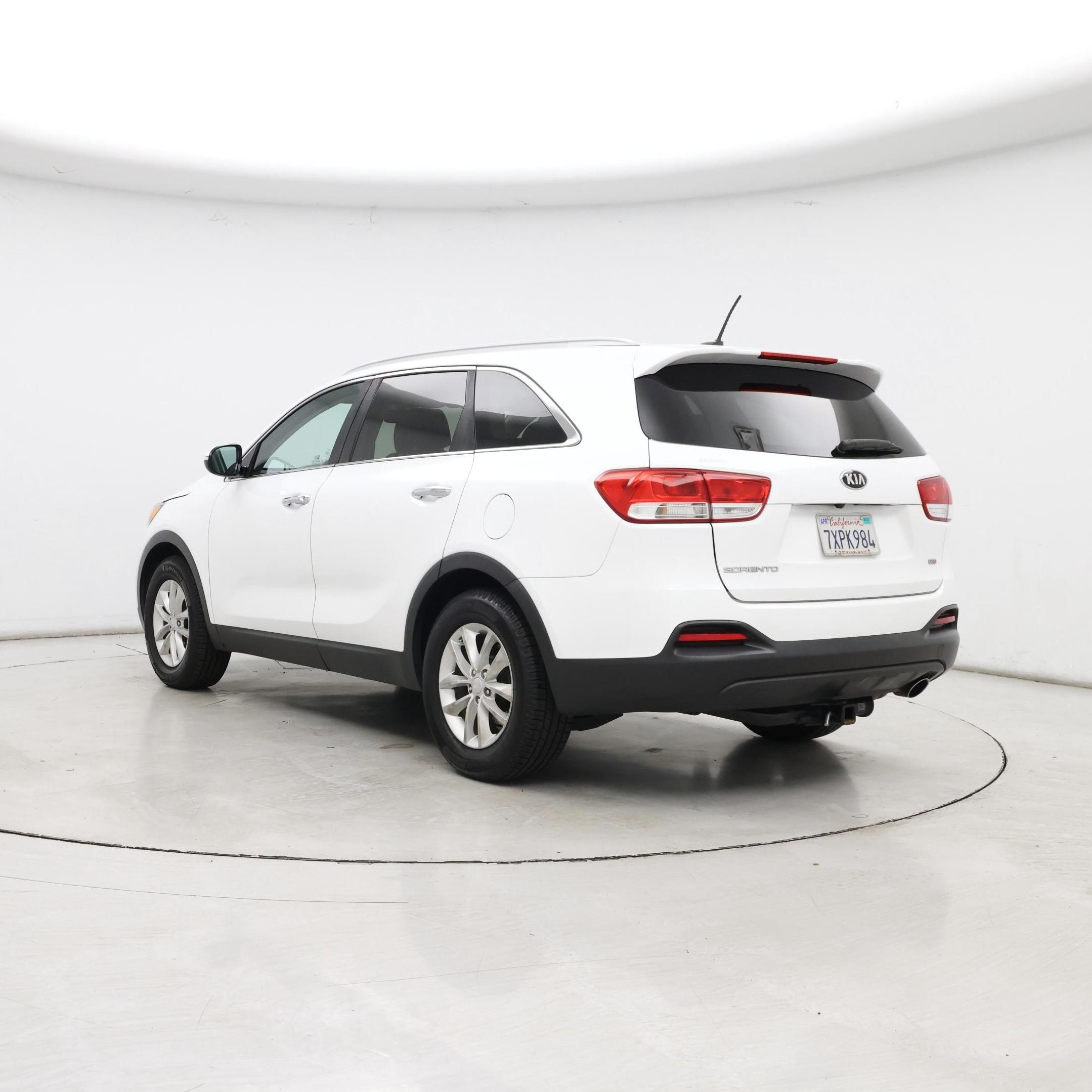 Thumbnail: 2017 Kia Sorento - 2