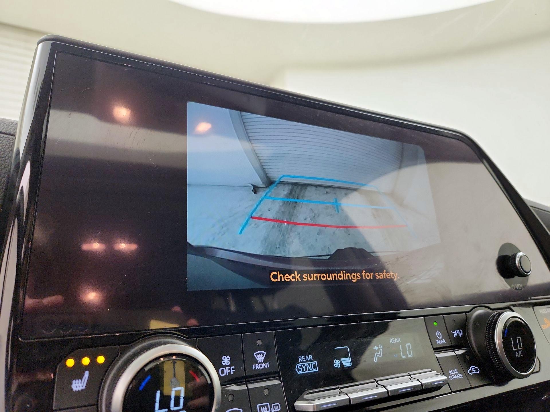 Thumbnail: 2023 Toyota Highlander - 14