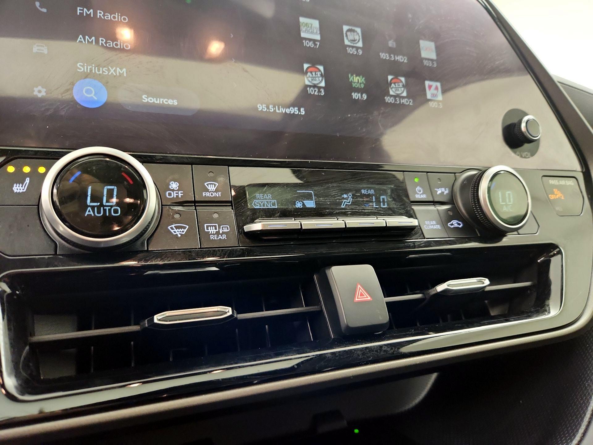 Thumbnail: 2023 Toyota Highlander - 16