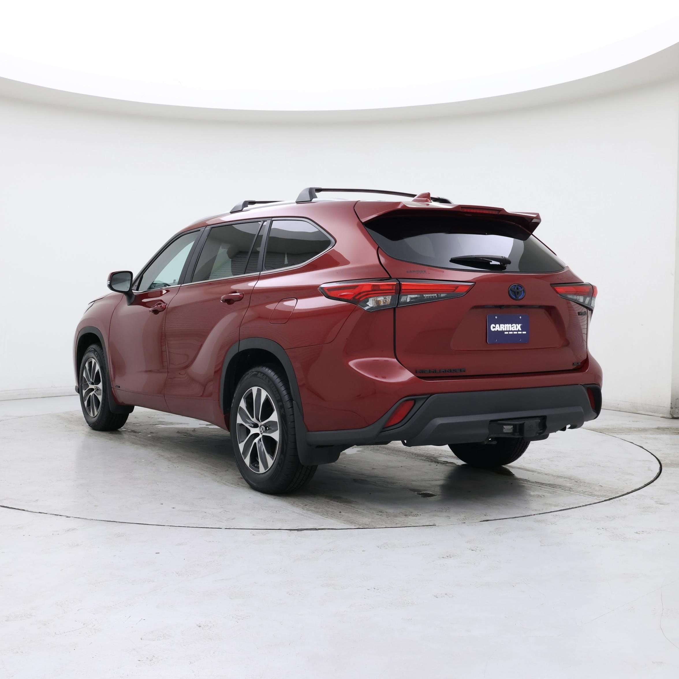 Thumbnail: 2023 Toyota Highlander - 2