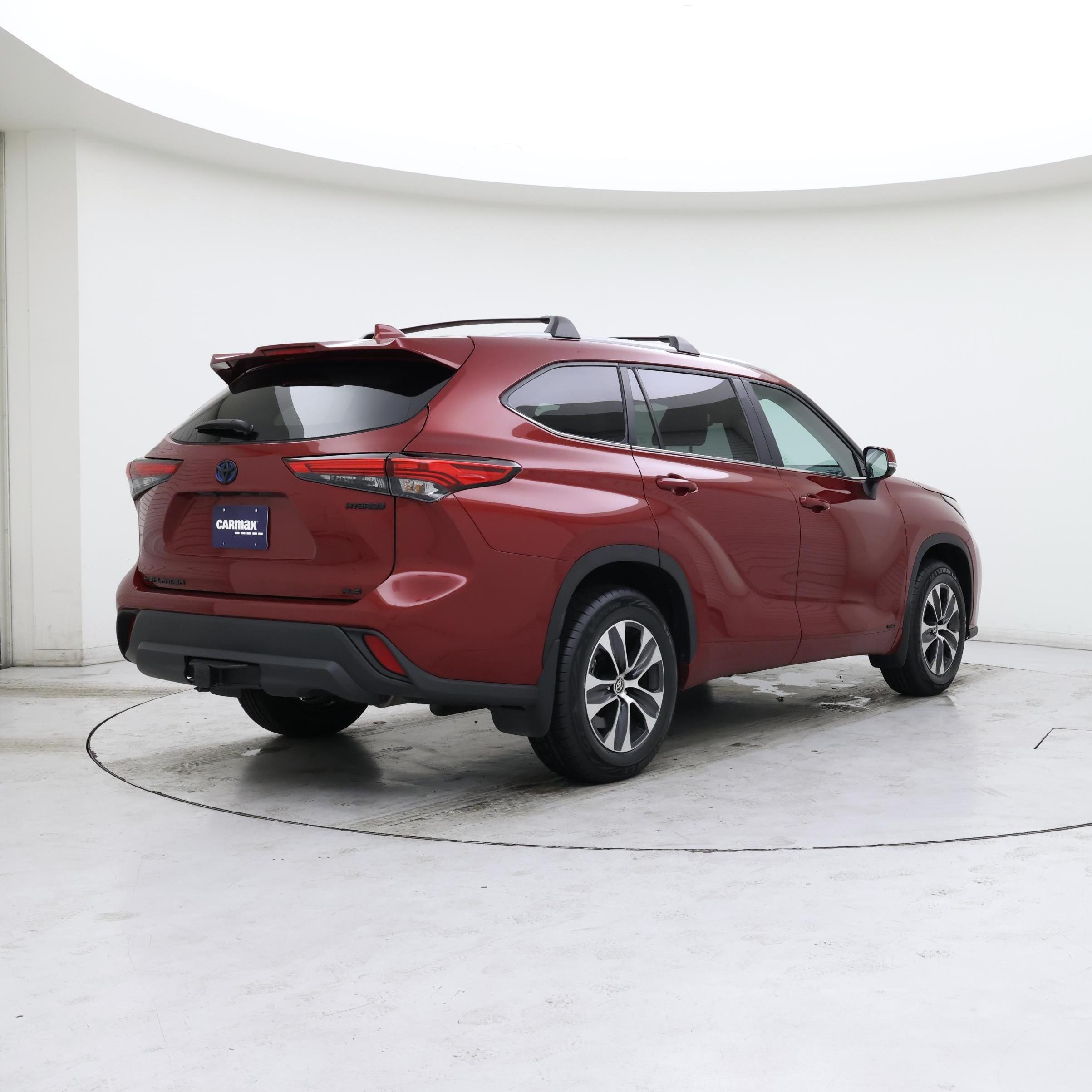 Thumbnail: 2023 Toyota Highlander - 8