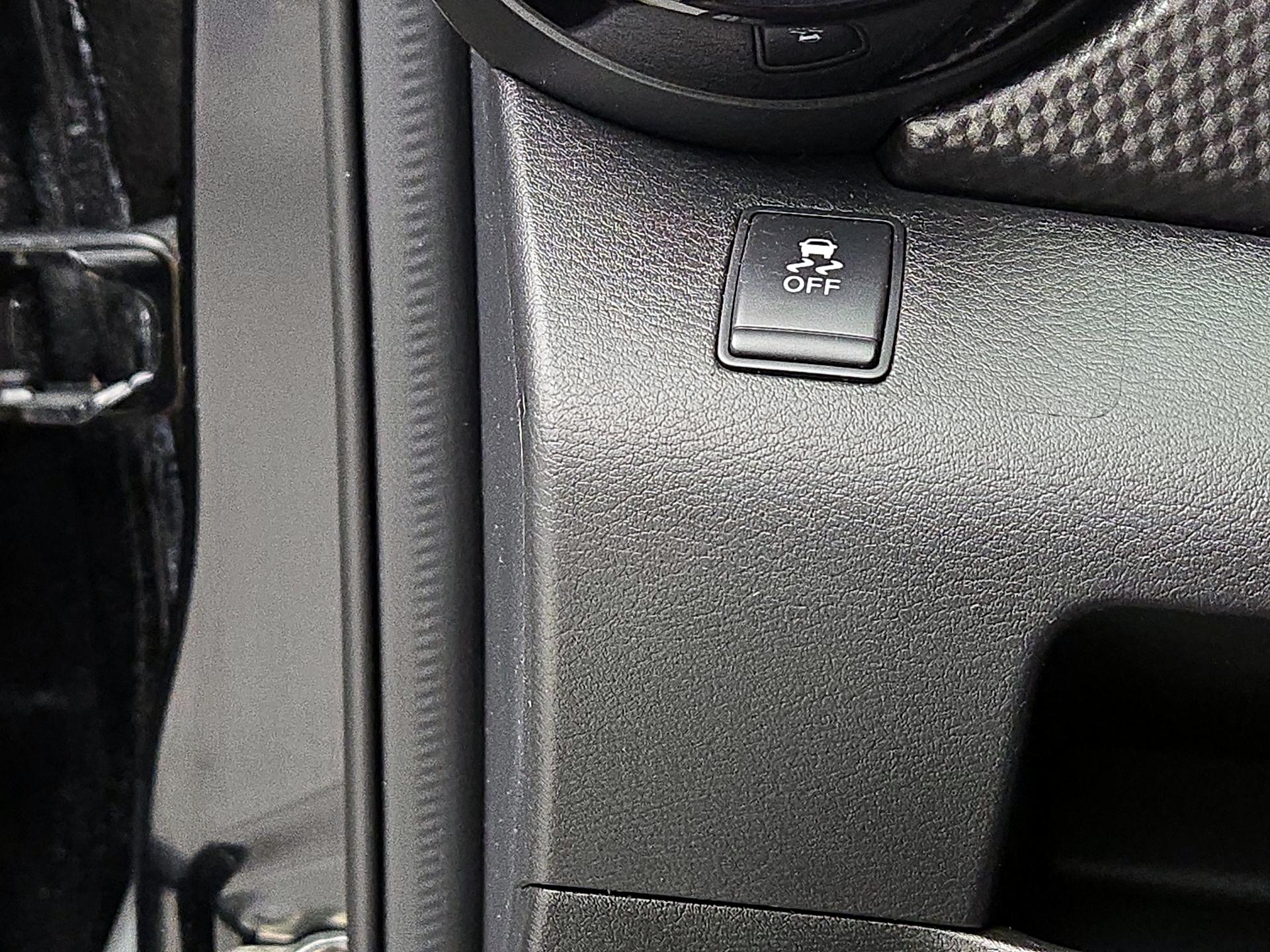 Thumbnail: 2019 Nissan Kicks - 13