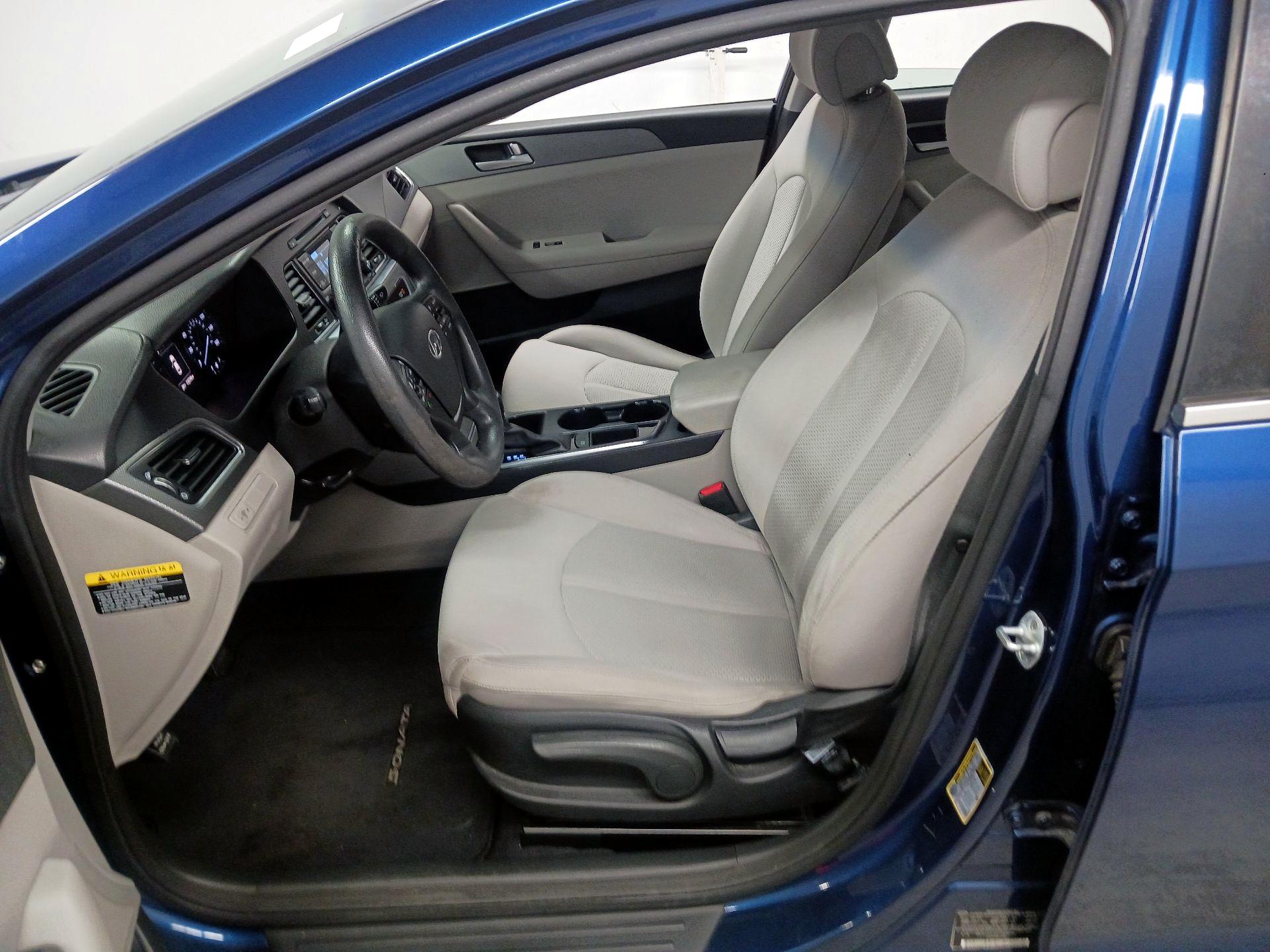 Thumbnail: 2015 Hyundai Sonata - 11