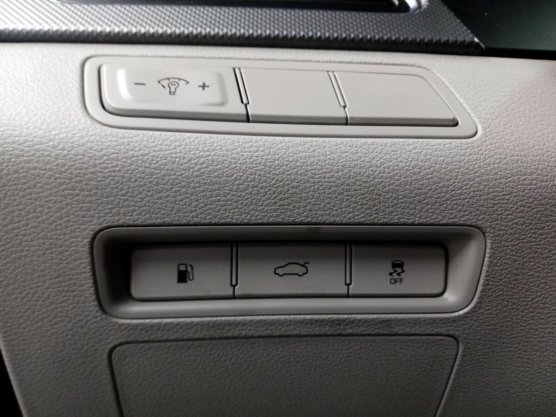 Thumbnail: 2015 Hyundai Sonata - 13
