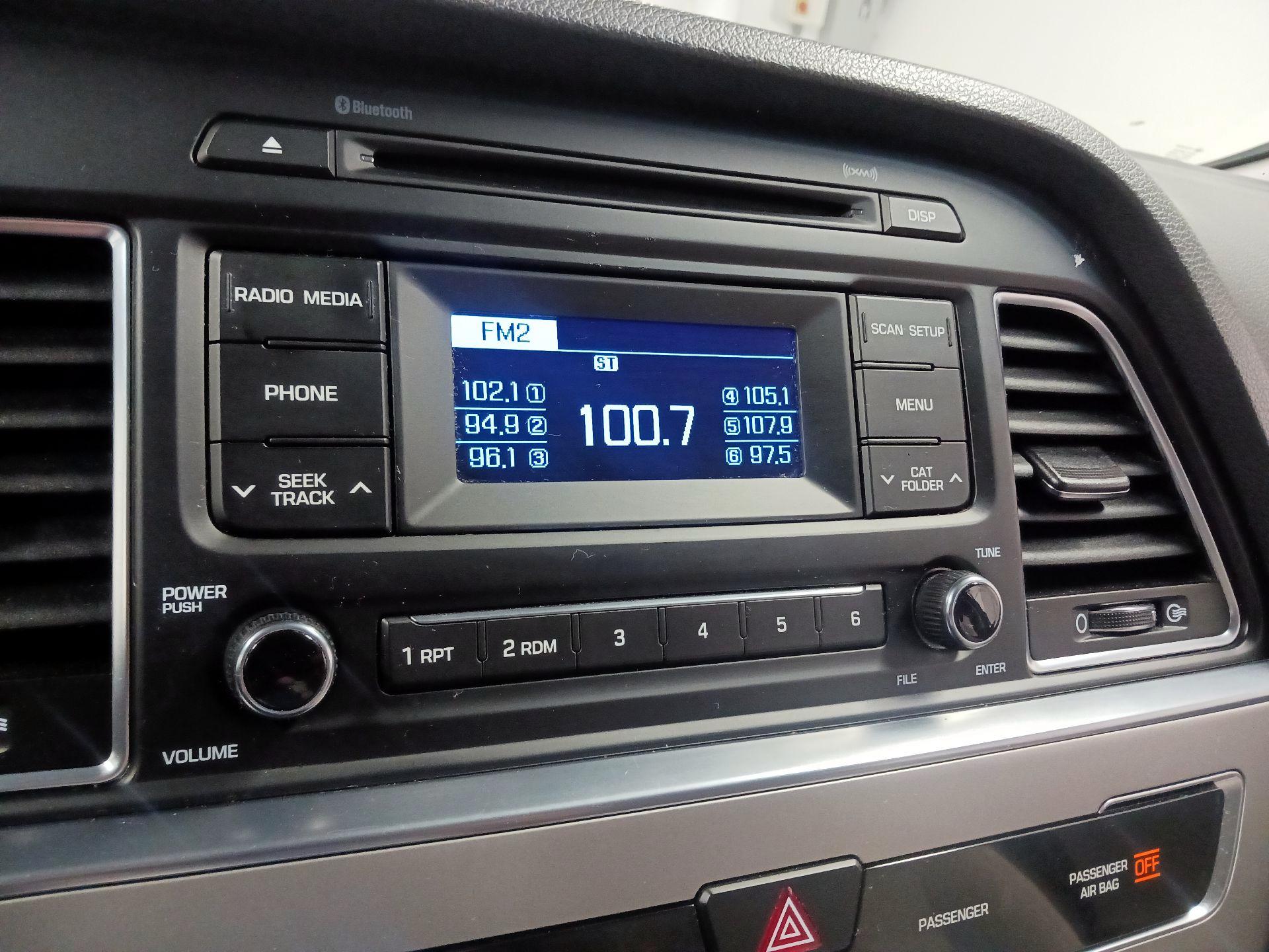 Thumbnail: 2015 Hyundai Sonata - 14
