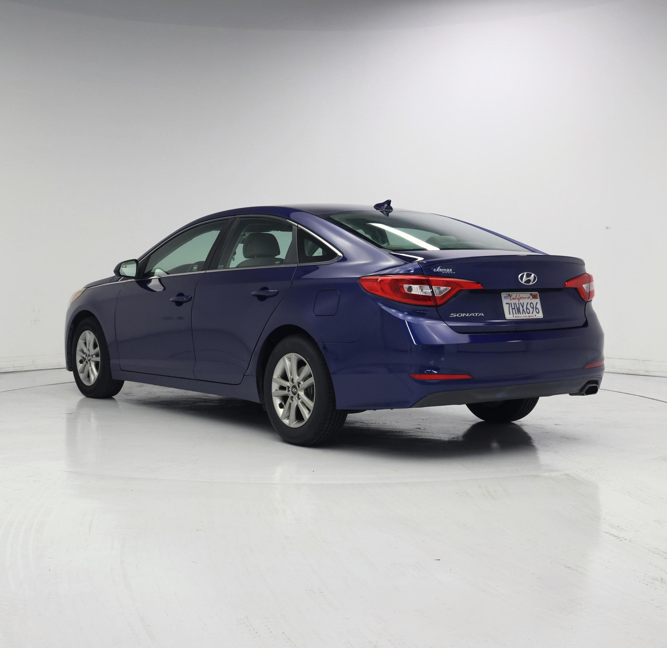 Thumbnail: 2015 Hyundai Sonata - 2
