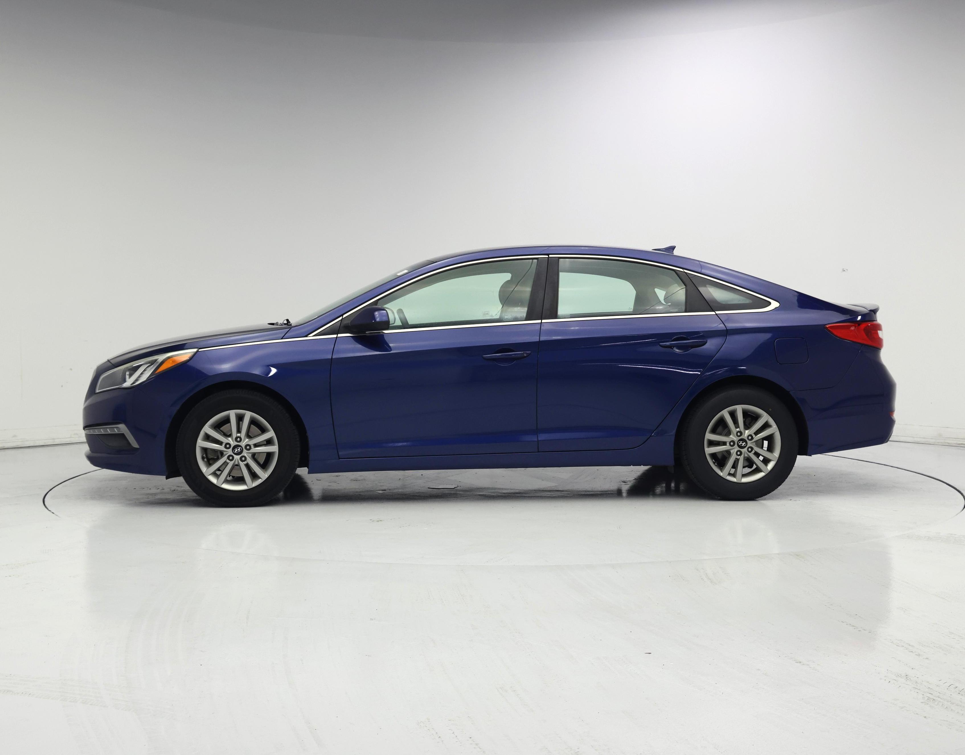 Thumbnail: 2015 Hyundai Sonata - 3