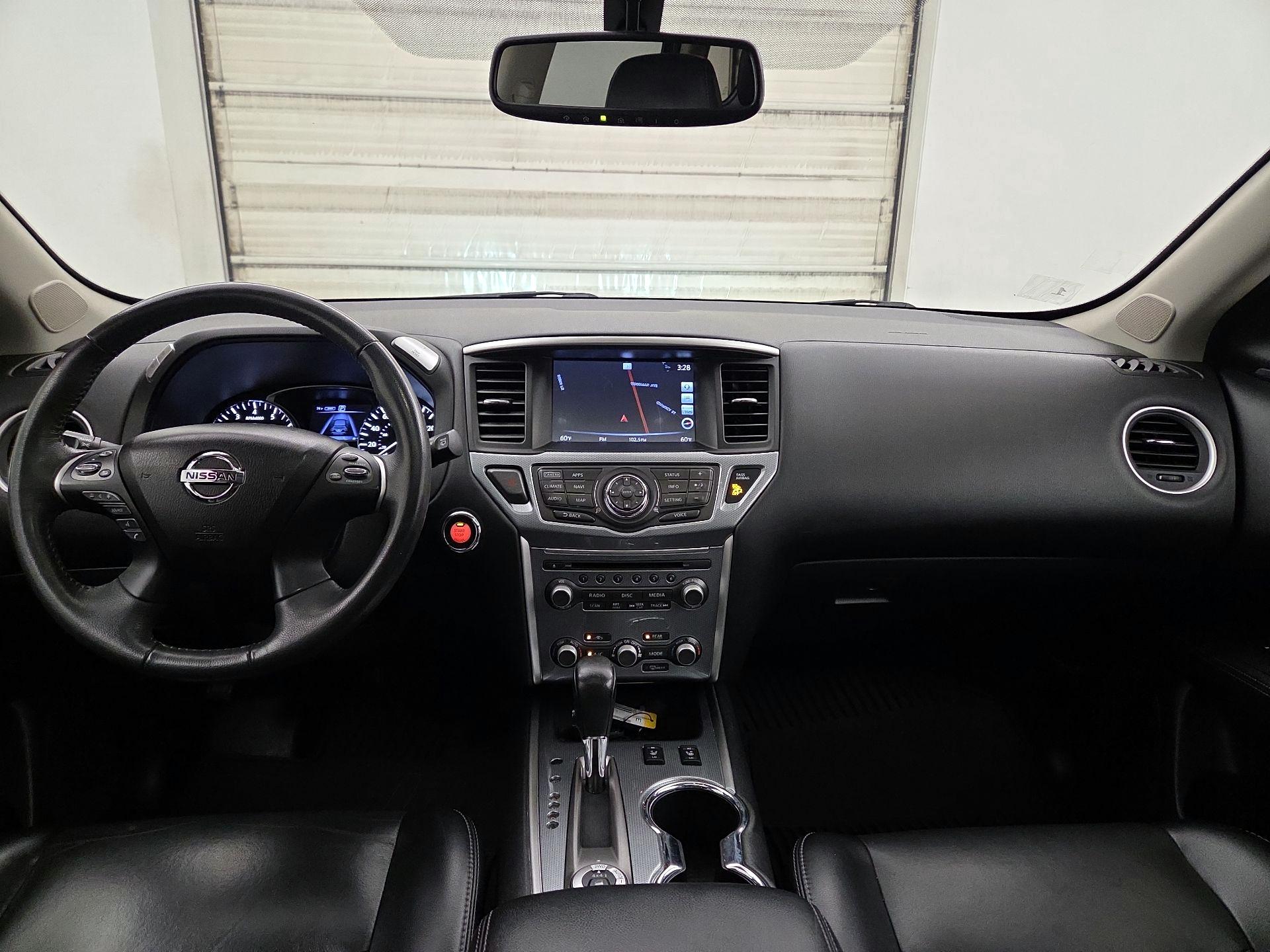 Thumbnail: 2017 Nissan Pathfinder - 9