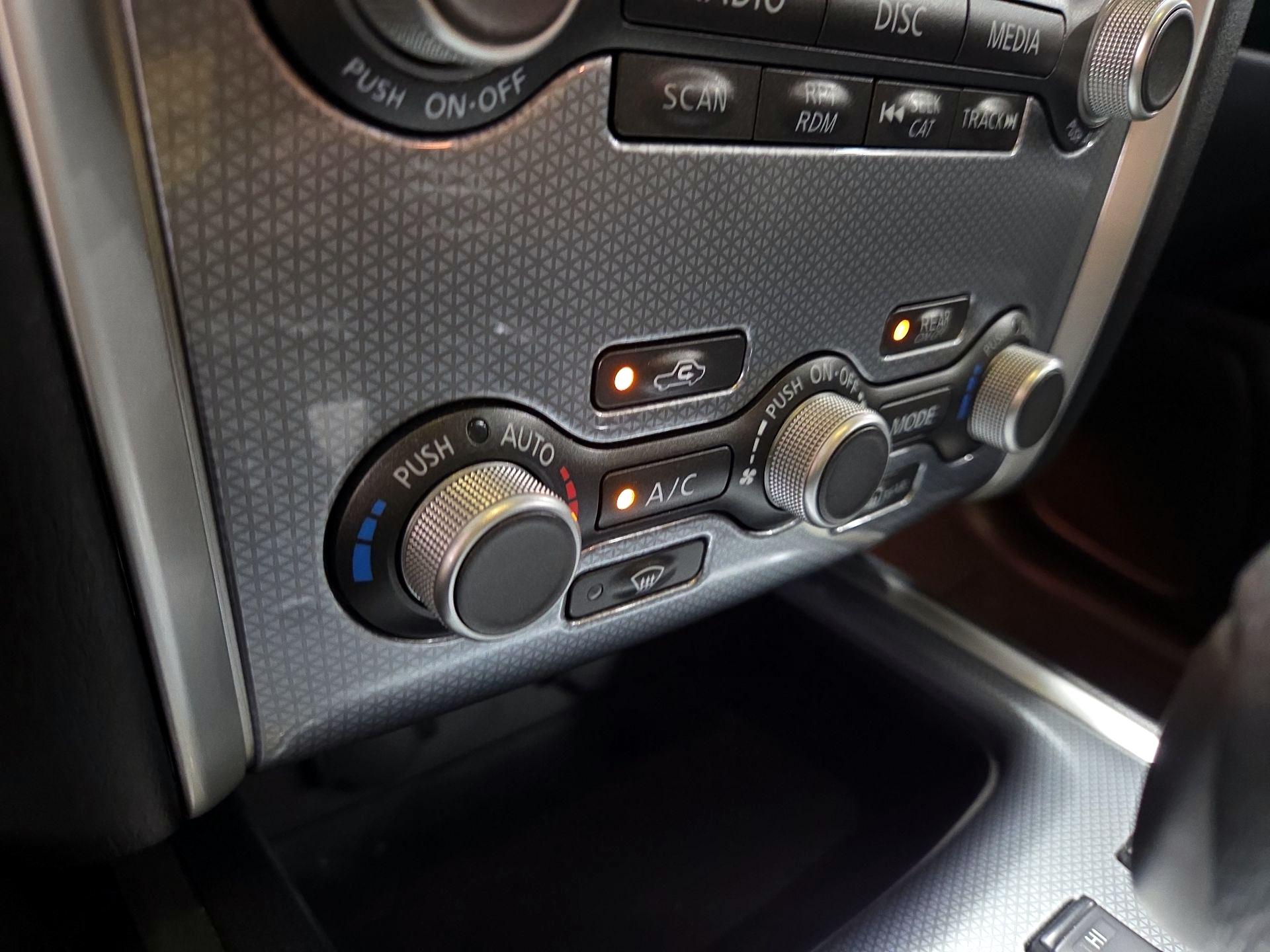 Thumbnail: 2017 Nissan Pathfinder - 17
