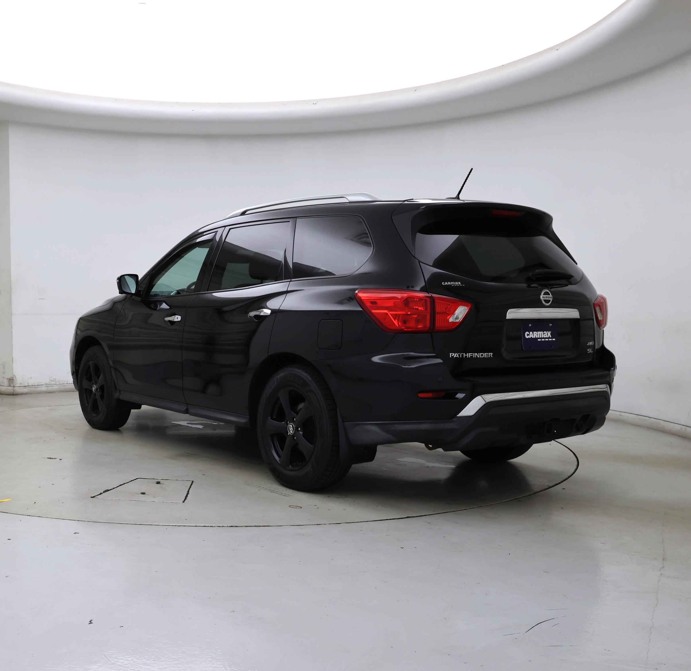Thumbnail: 2017 Nissan Pathfinder - 2