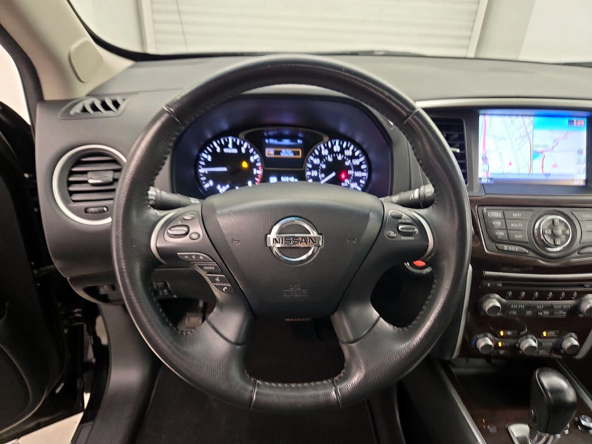 Thumbnail: 2014 Nissan Pathfinder - 10