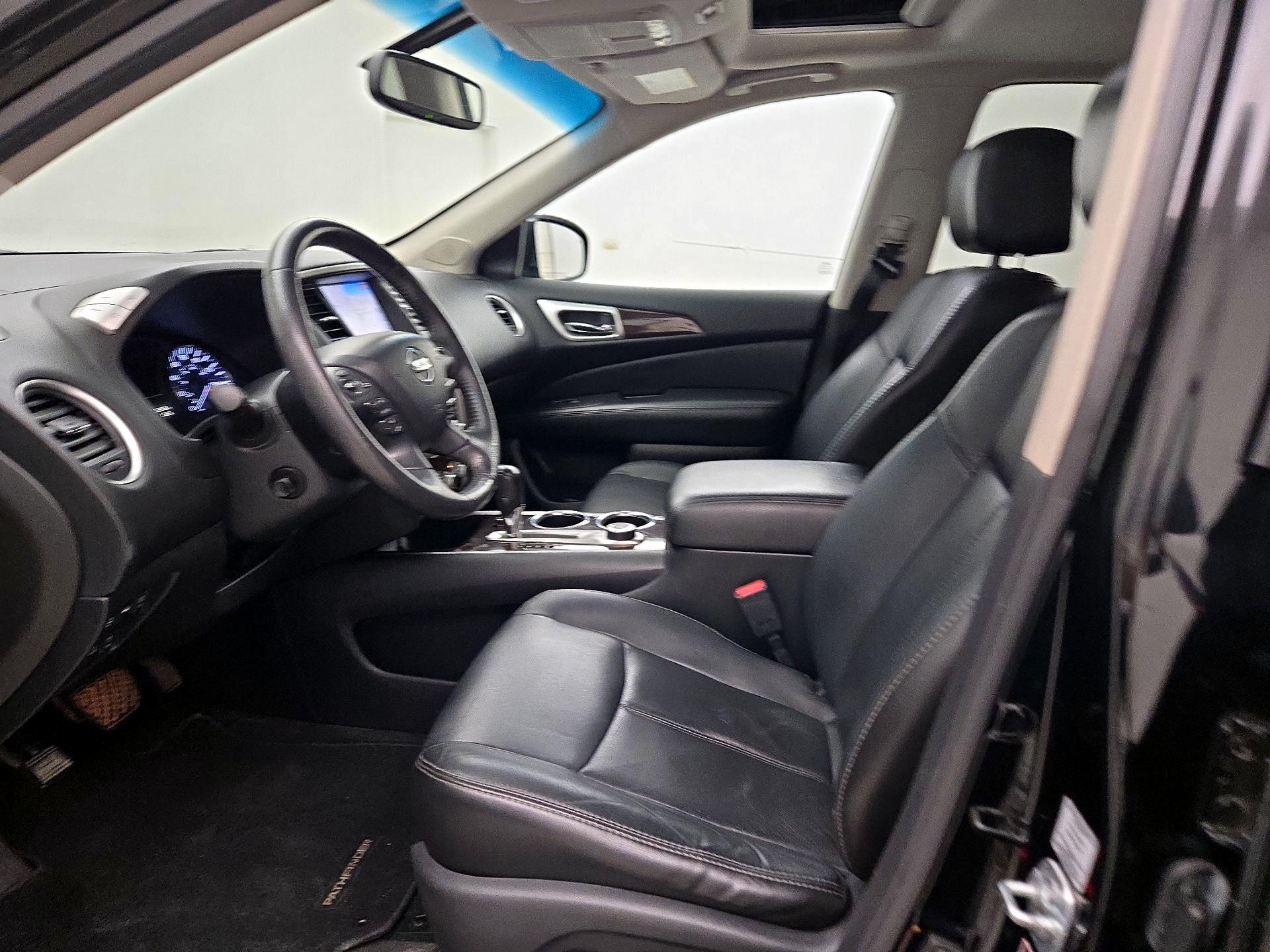 Thumbnail: 2014 Nissan Pathfinder - 11