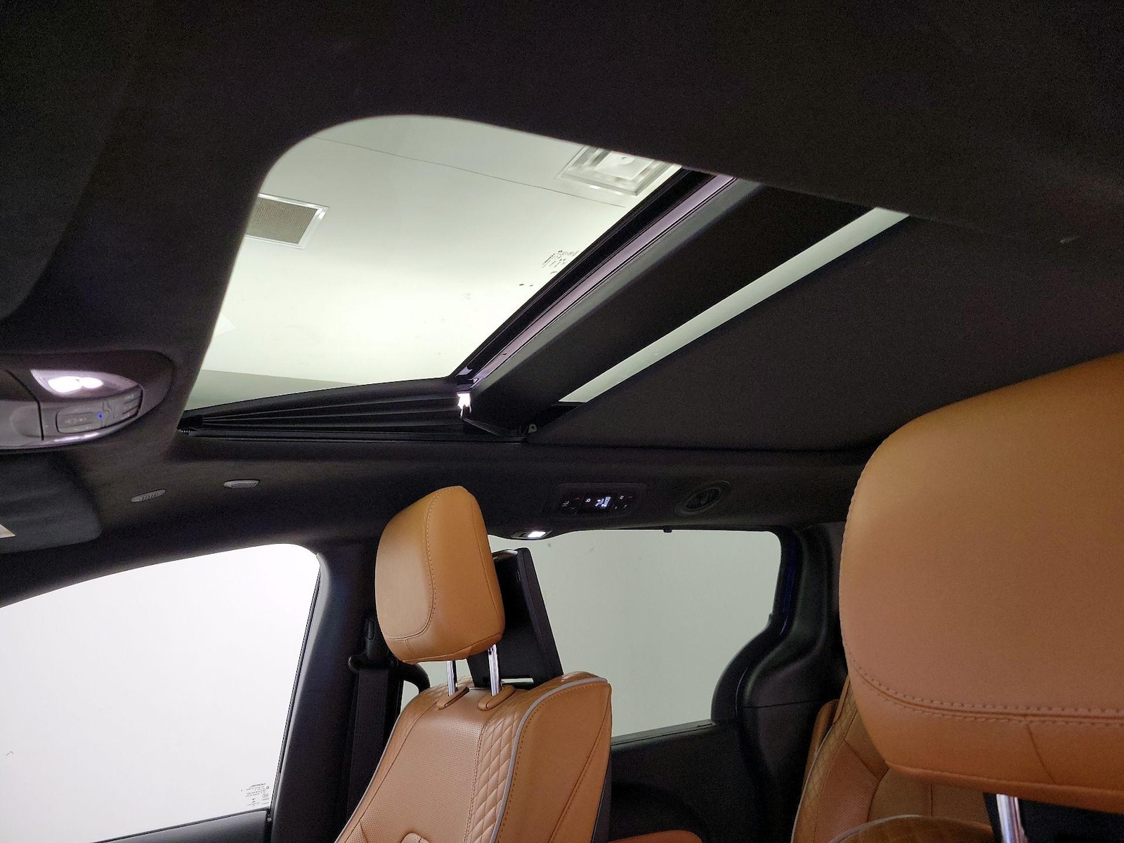Panoramic Sunroof & Sunroof(s)